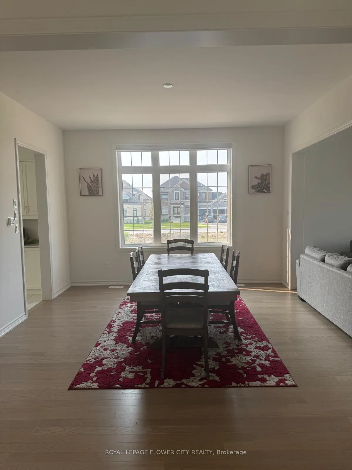 Photo 5 of 32 Twinleaf Crescent, Adjala-Tosorontio, Colgan — HOMEH