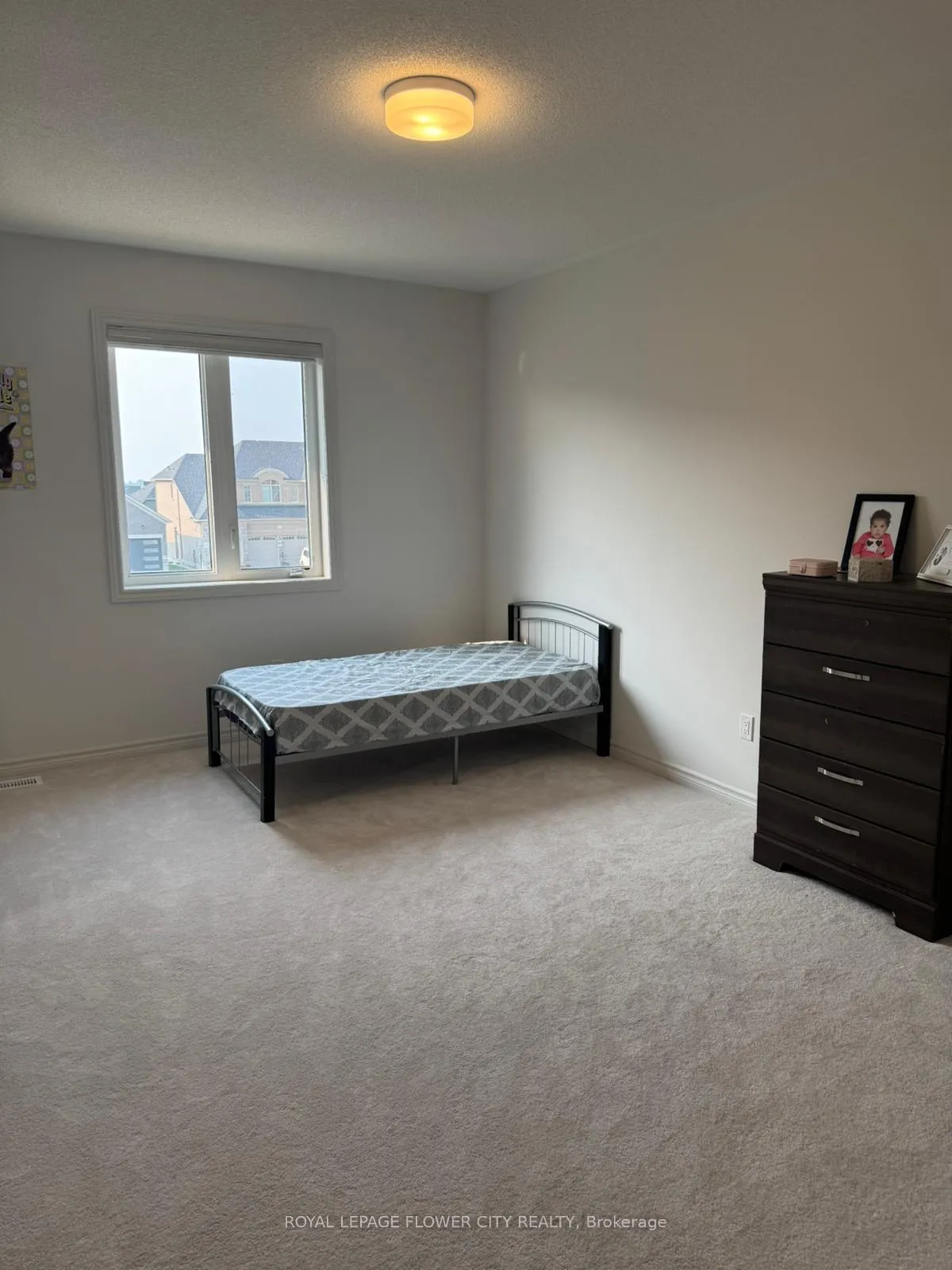 Photo 10 of 32 Twinleaf Crescent, Adjala-Tosorontio, Colgan — HOMEH