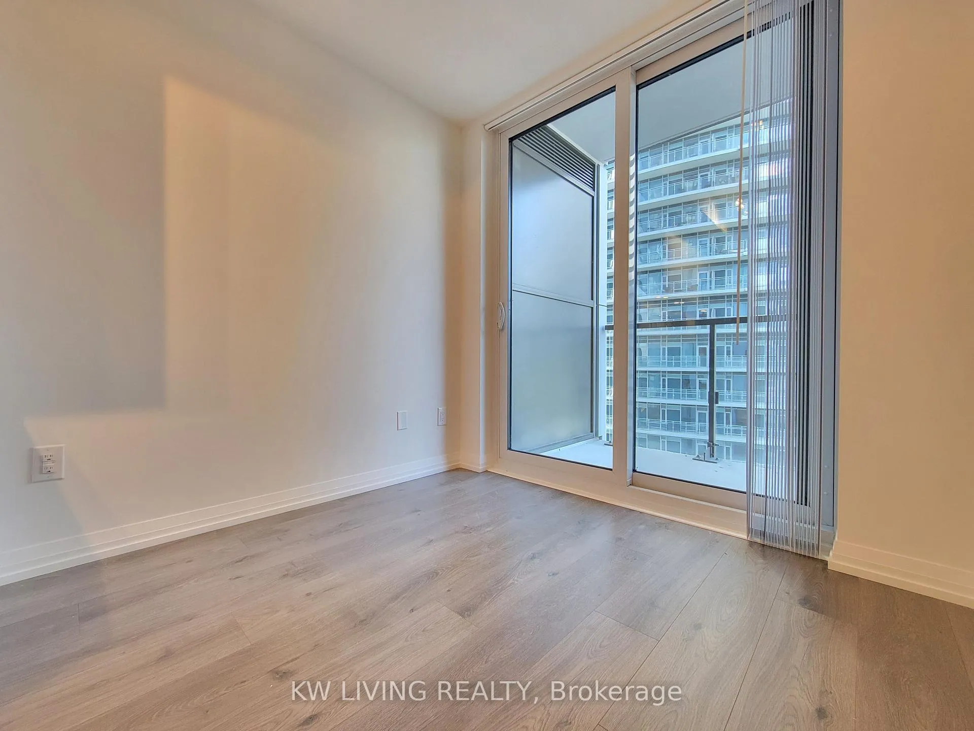 Photo 5 of Unit 2809, 8 Widmer Street, Toronto, Waterfront Communities — HOMEH