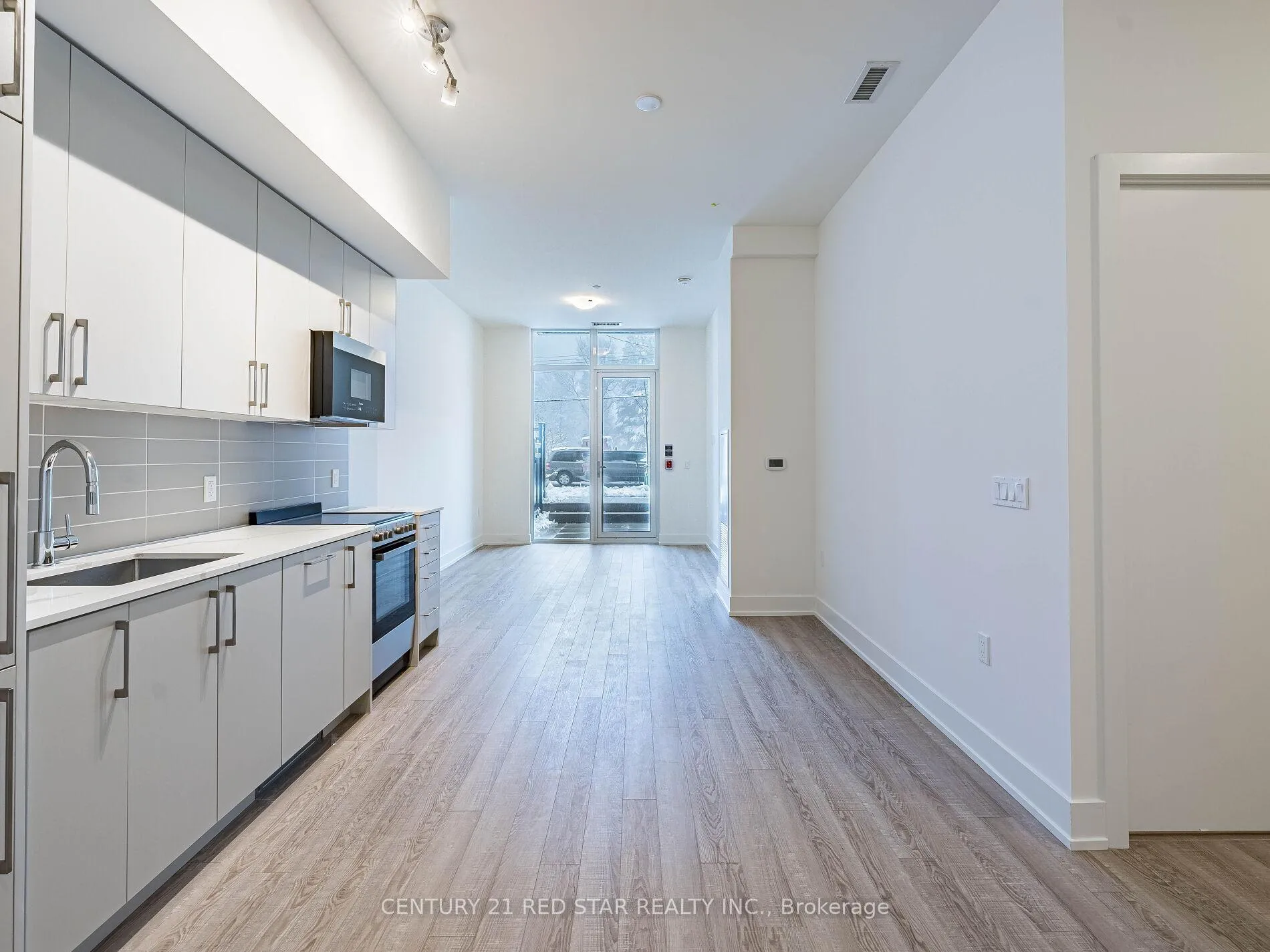 Photo 7 of Unit 119, 2075 King Road, King, King City — HOMEH