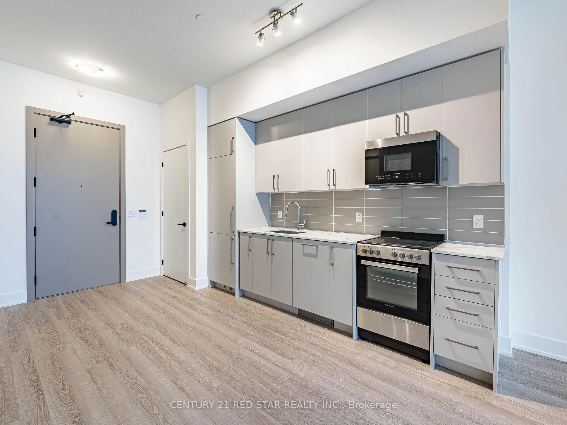 Photo 11 of Unit 119, 2075 King Road, King, King City — HOMEH