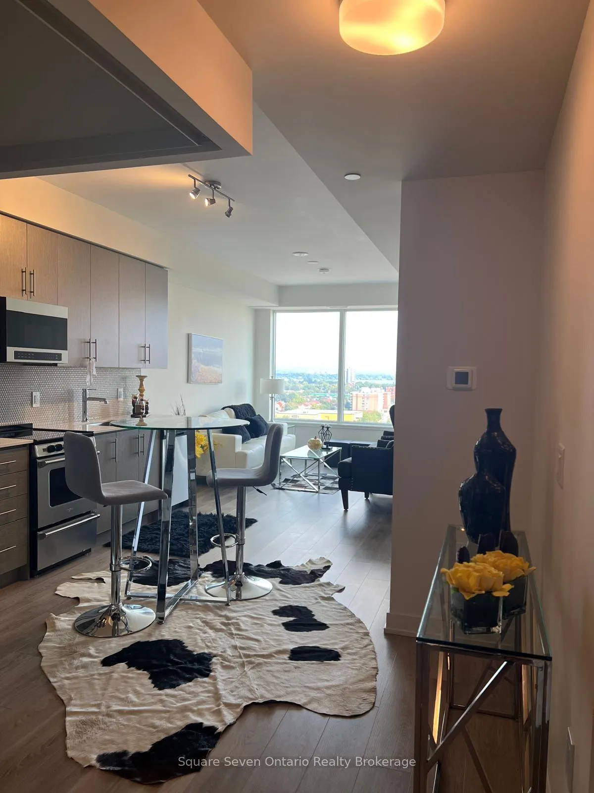 Photo 3 of Unit 1301, 212 King William Street, Hamilton, Beasley — HOMEH