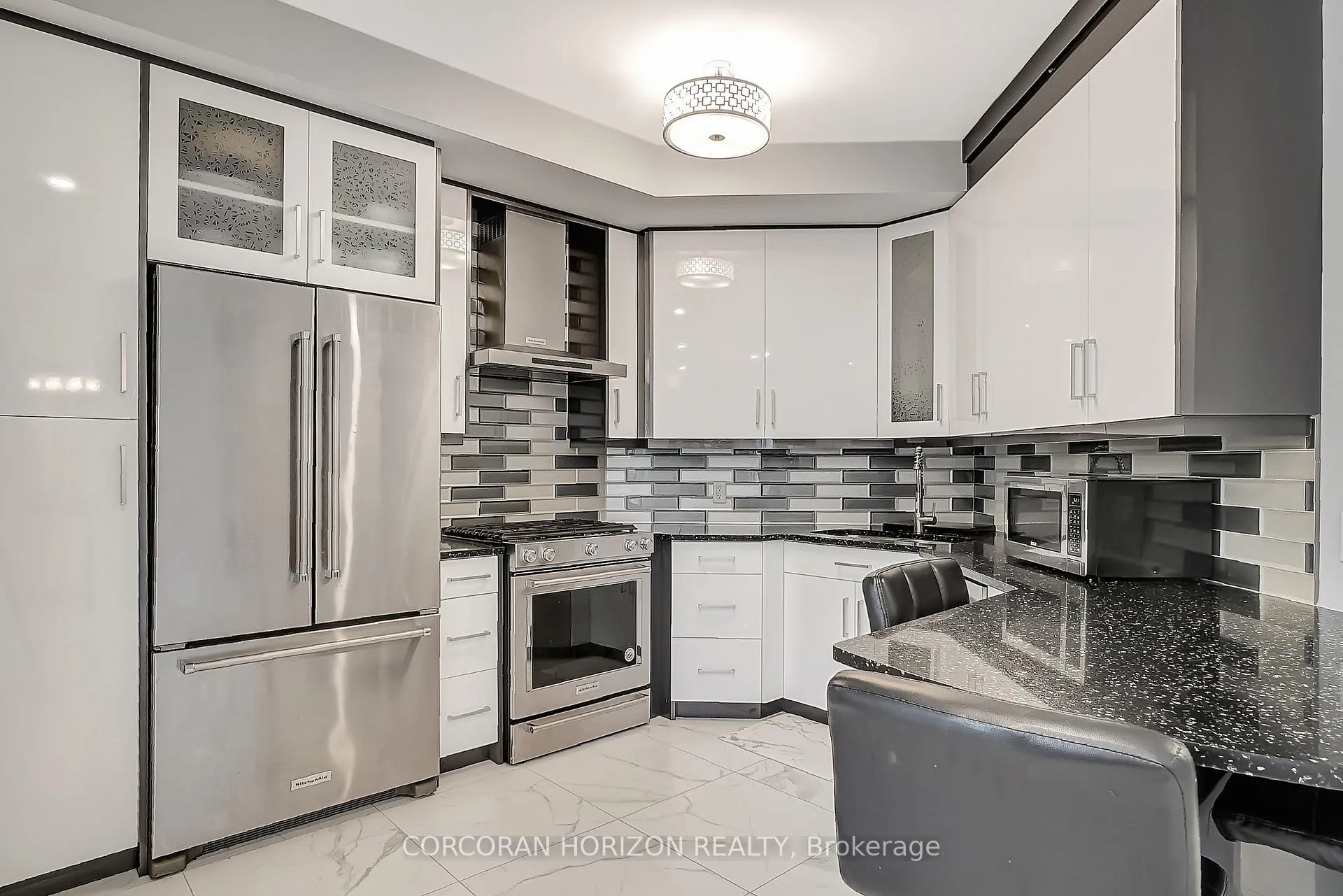Photo 11 of Unit 302, 234 Heiman Street, Kitchener, Southdale — HOMEH