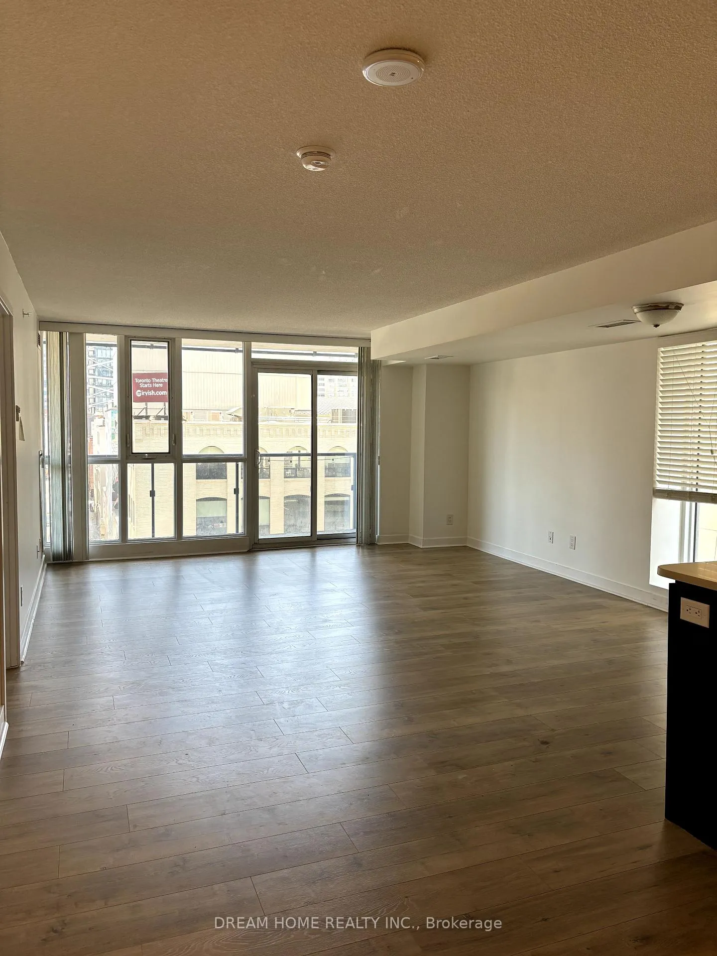 Photo 4 of Unit 614, 295 Adelaide Street W, Toronto, Waterfront Communities — HOMEH