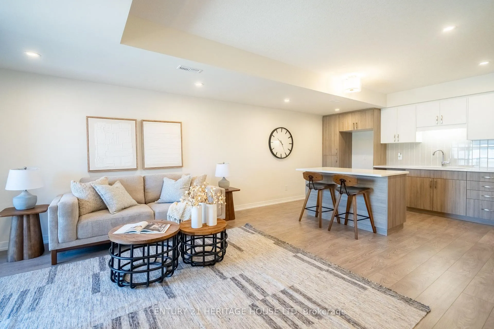 Photo 17 of 682 Benninger Drive, Kitchener — HOMEH