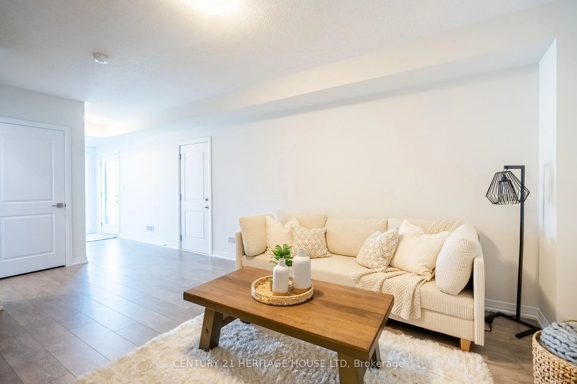 Photo 37 of 682 Benninger Drive, Kitchener — HOMEH