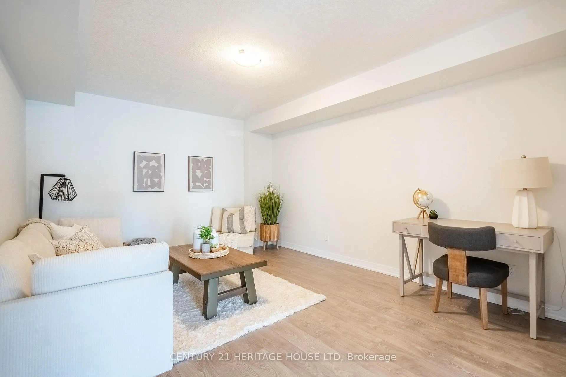 Photo 40 of 682 Benninger Drive, Kitchener — HOMEH