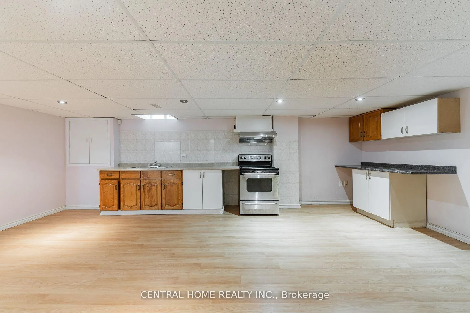 Photo 4 of Unit Bsmt, 90 Stather Crescent, Markham, Milliken Mills East — HOMEH