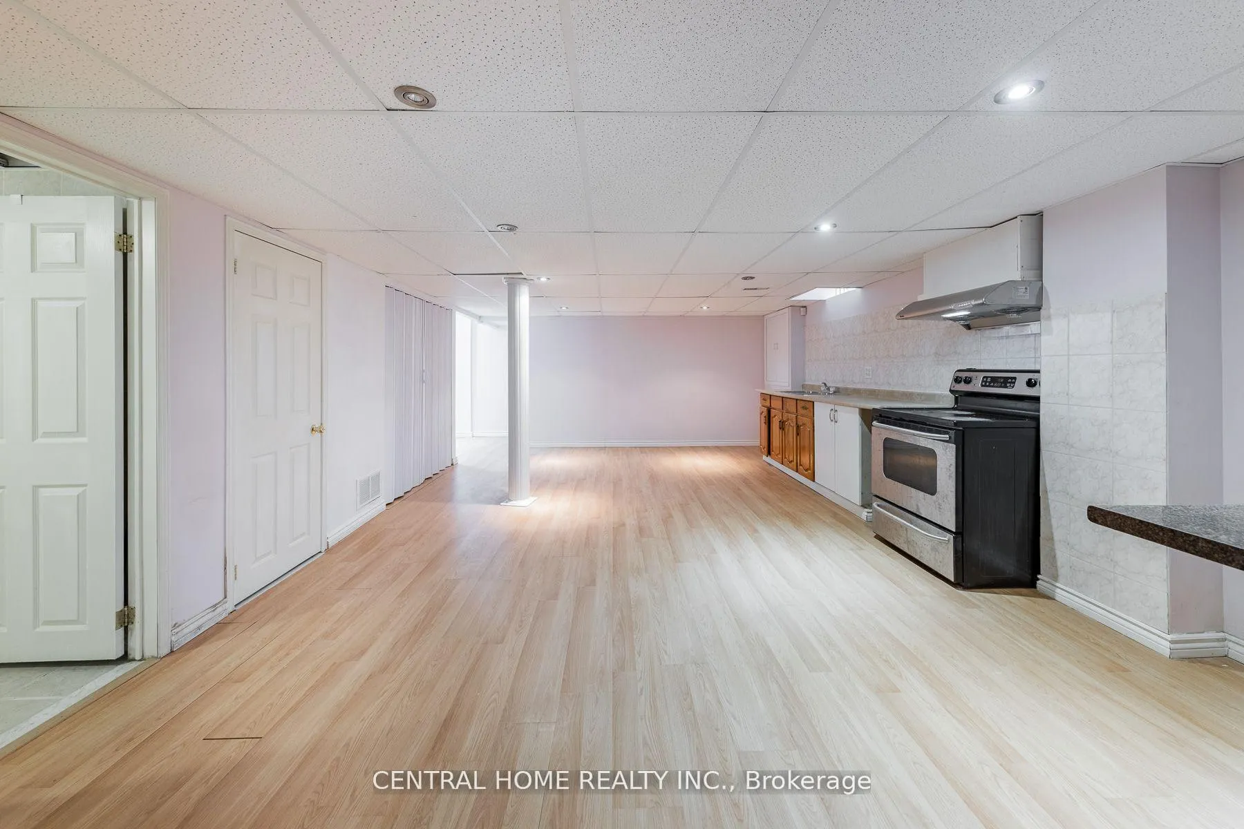 Photo 5 of Unit Bsmt, 90 Stather Crescent, Markham, Milliken Mills East — HOMEH
