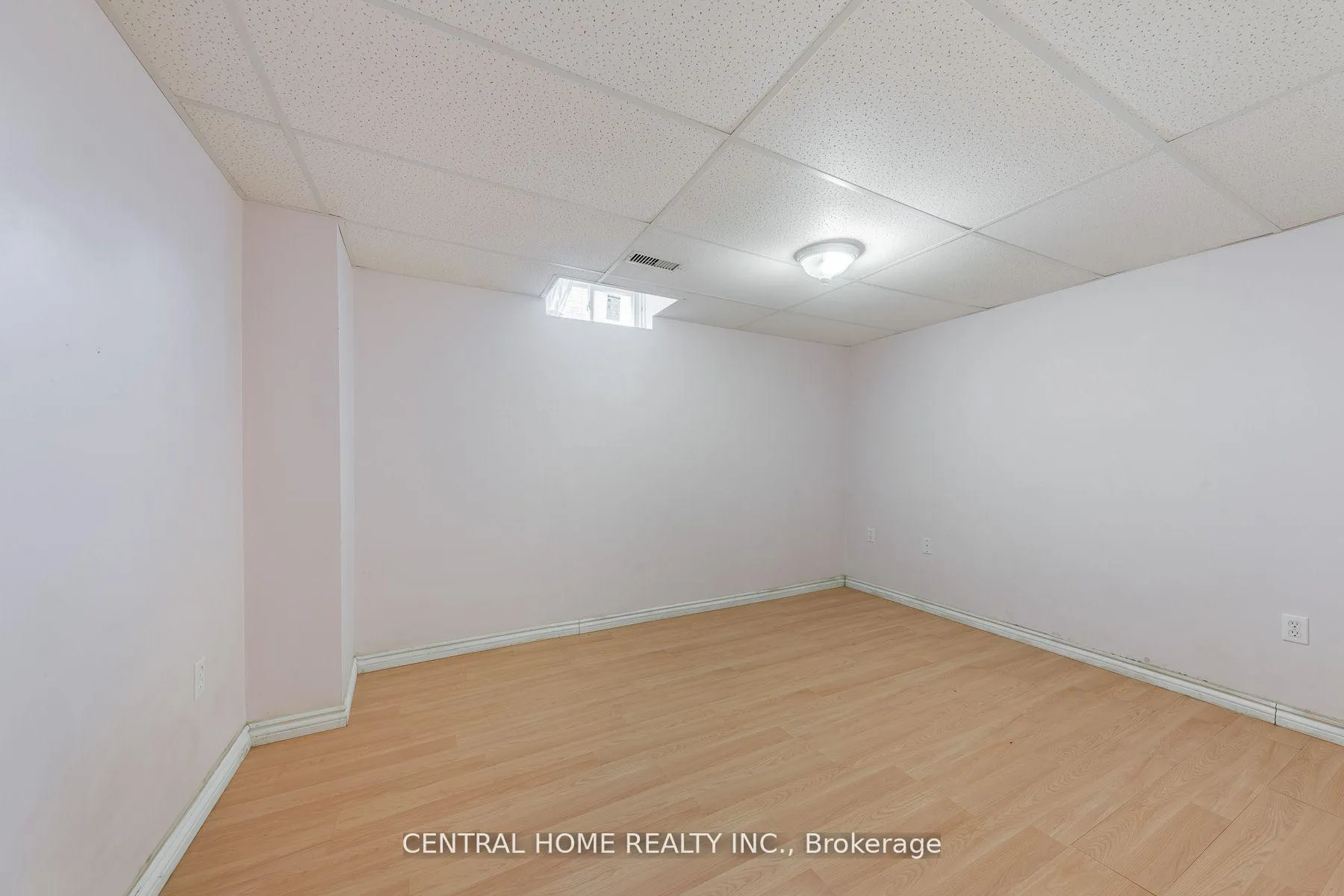 Photo 6 of Unit Bsmt, 90 Stather Crescent, Markham, Milliken Mills East — HOMEH