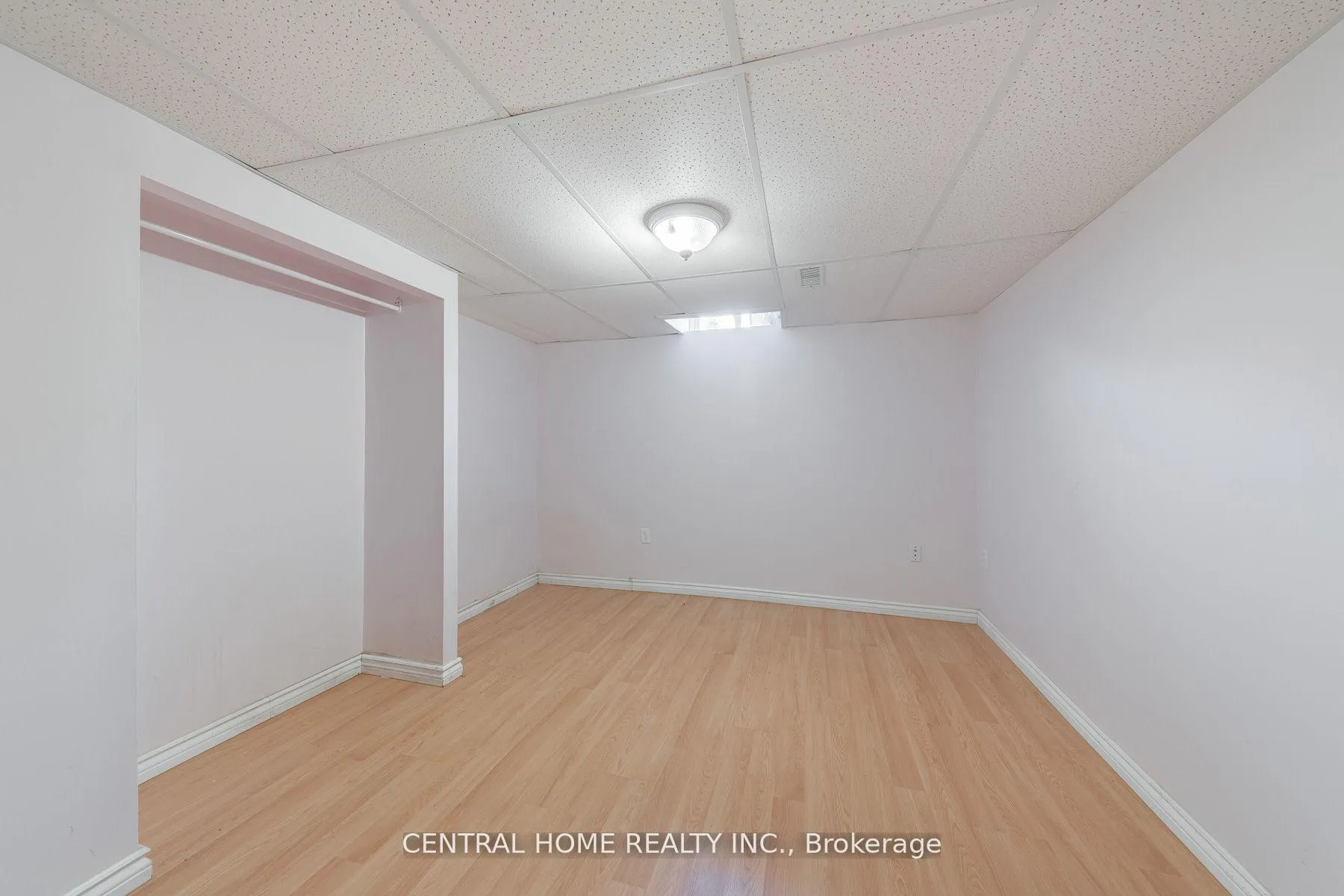 Photo 7 of Unit Bsmt, 90 Stather Crescent, Markham, Milliken Mills East — HOMEH