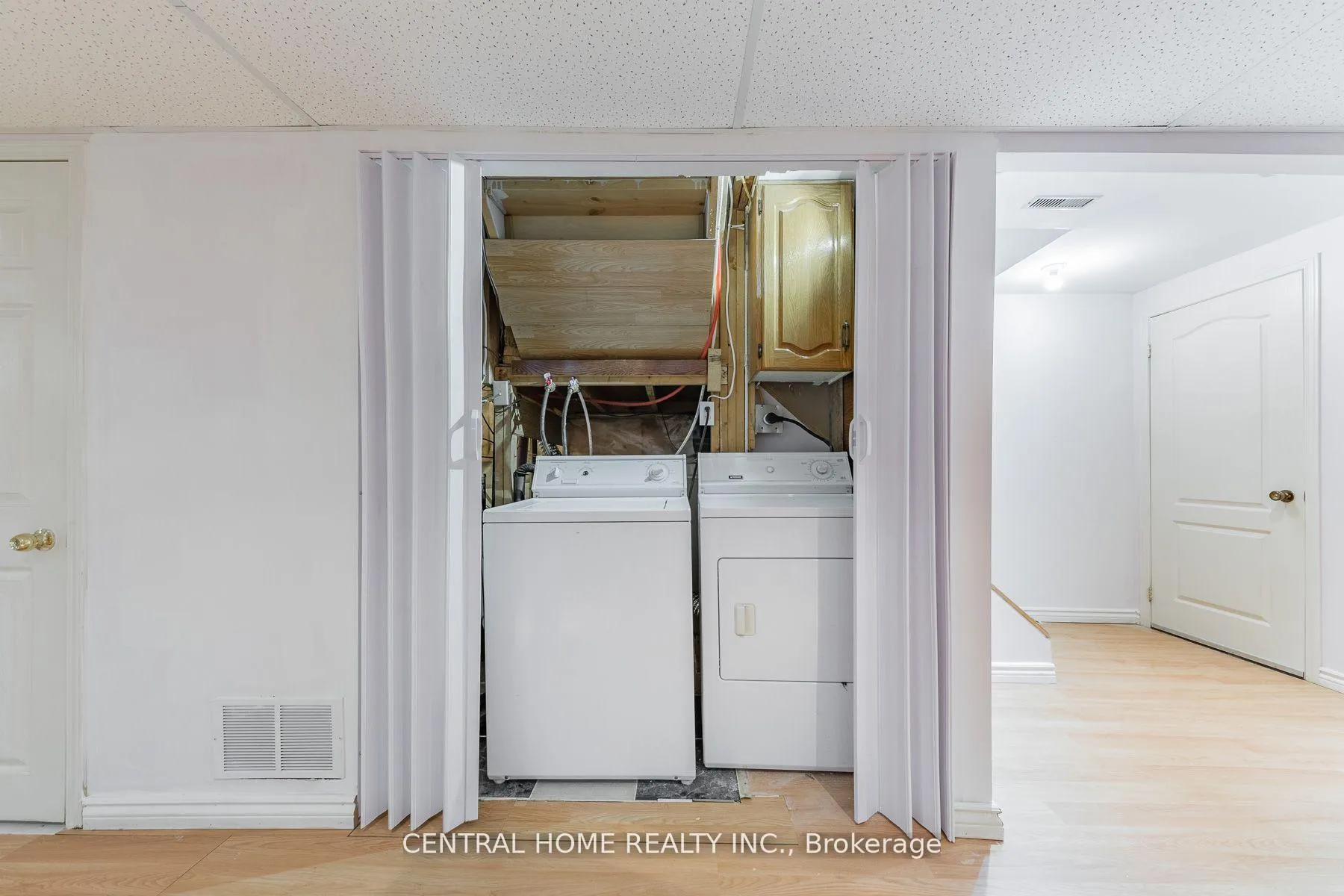 Photo 9 of Unit Bsmt, 90 Stather Crescent, Markham, Milliken Mills East — HOMEH