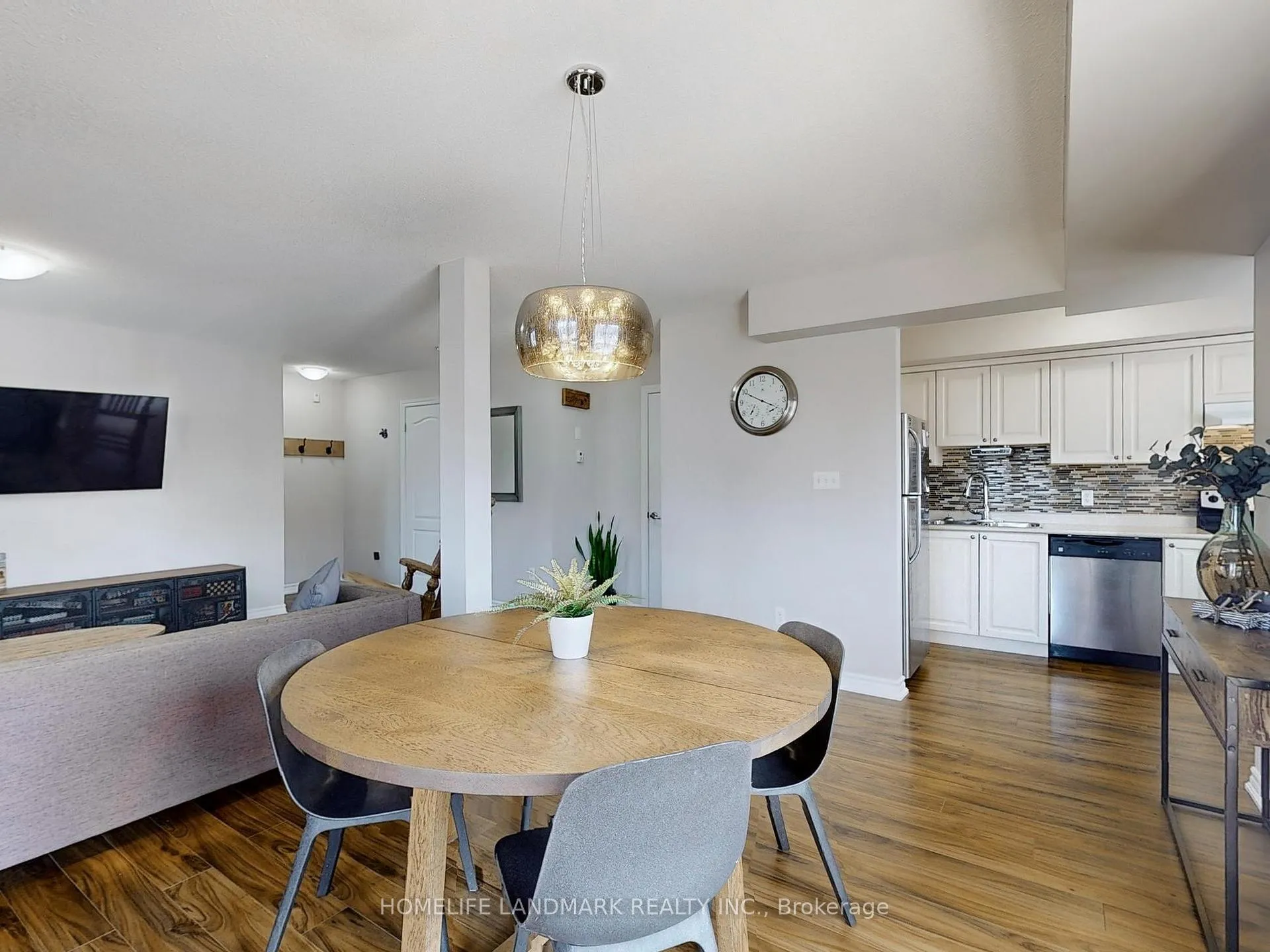 Photo 6 of Unit 7, 47 Ferndale Drive S, Barrie, Ardagh — HOMEH