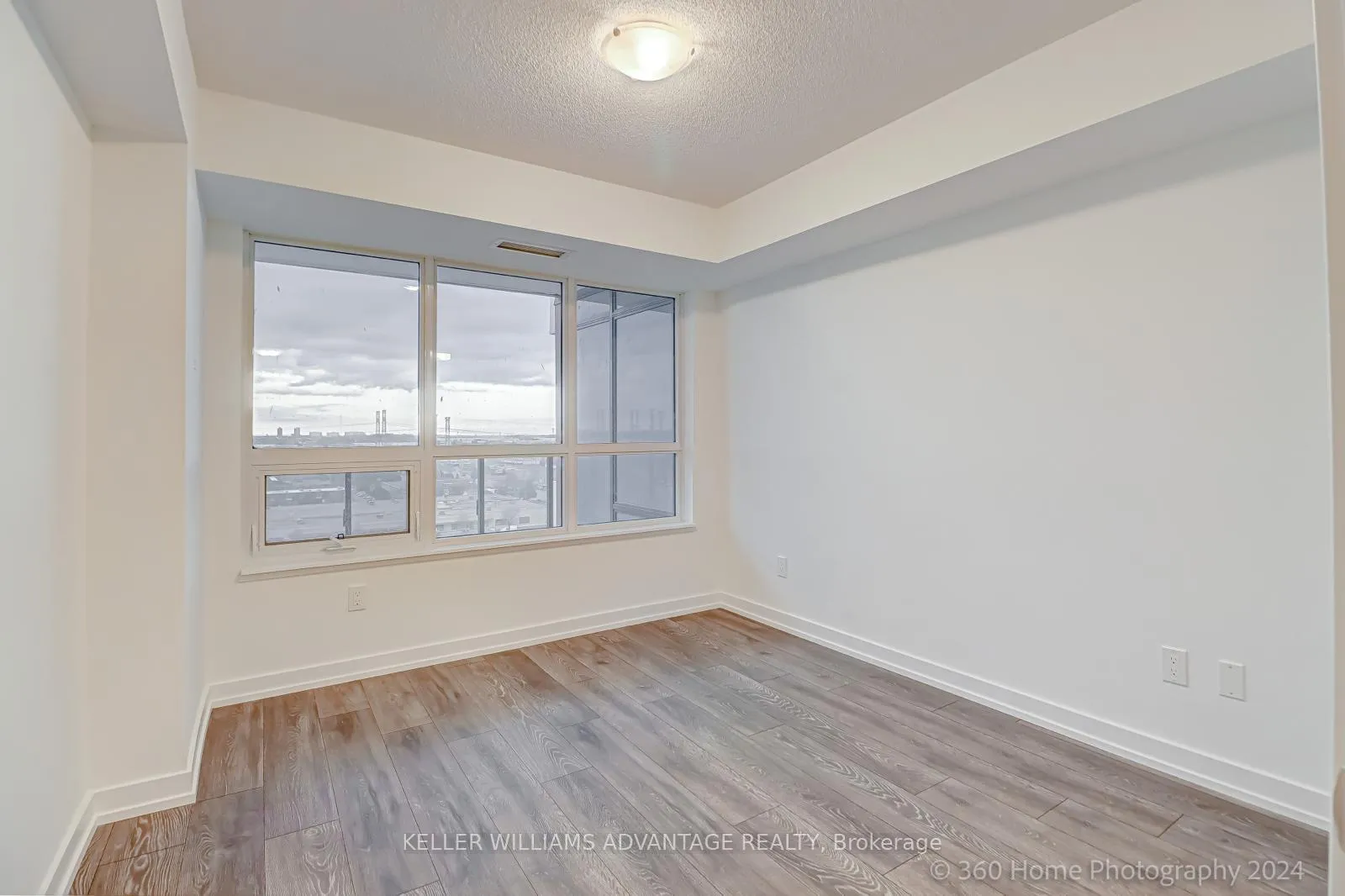 Photo 3 of Unit 1311, 1455 Celebration Drive, Pickering, Bay Ridges — HOMEH