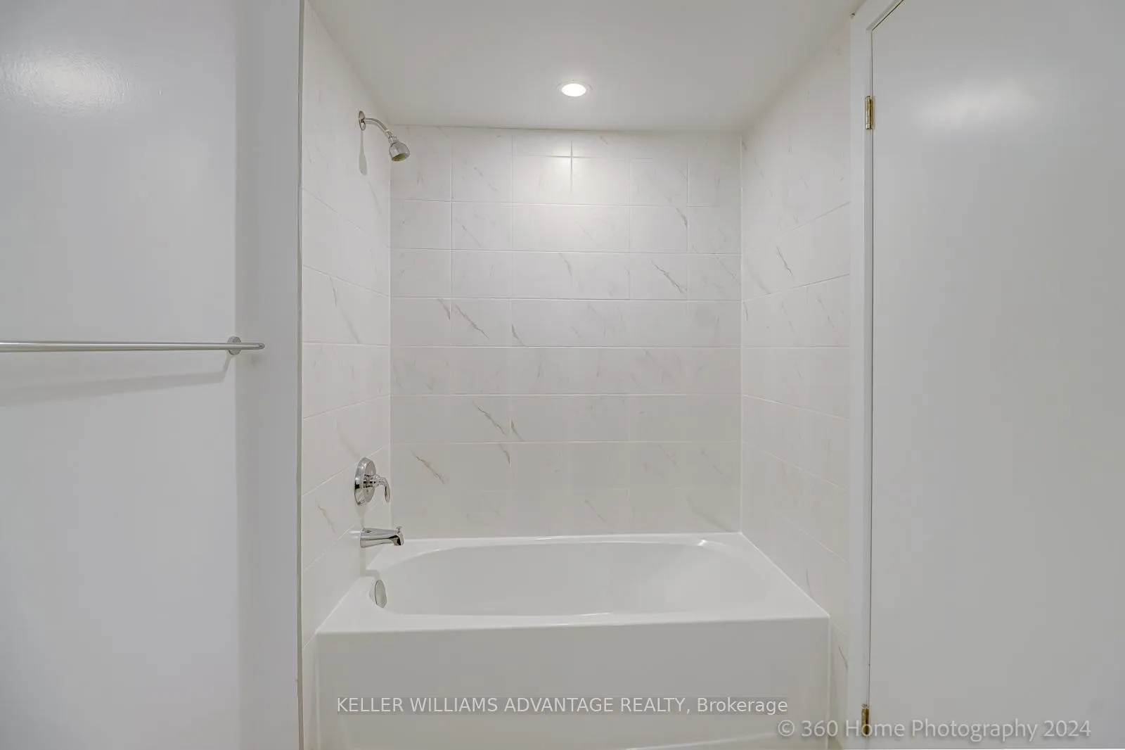 Photo 11 of Unit 1311, 1455 Celebration Drive, Pickering, Bay Ridges — HOMEH