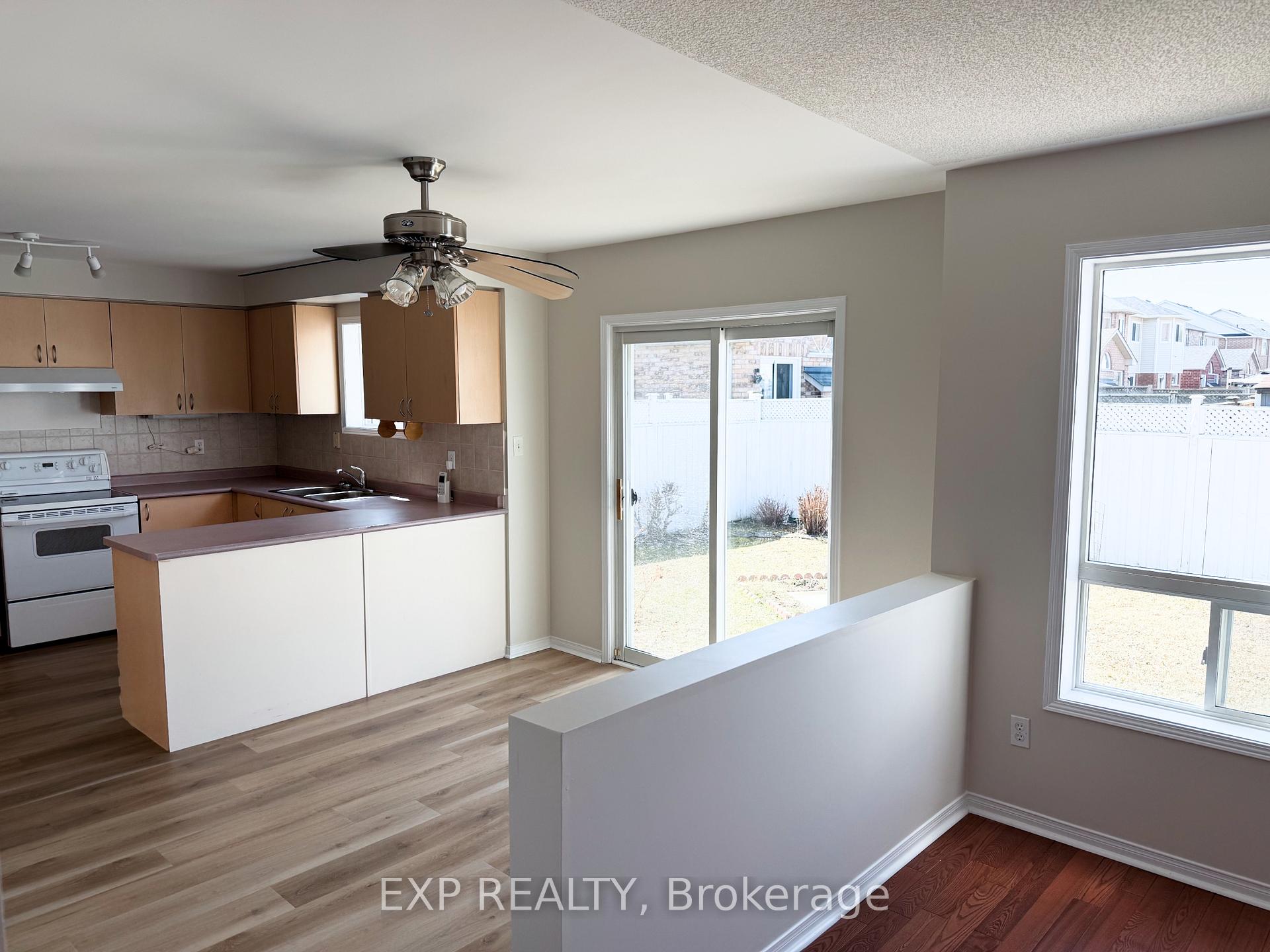 Photo 16 of 58 Greenhalf Drive, Ajax, South East — HOMEH