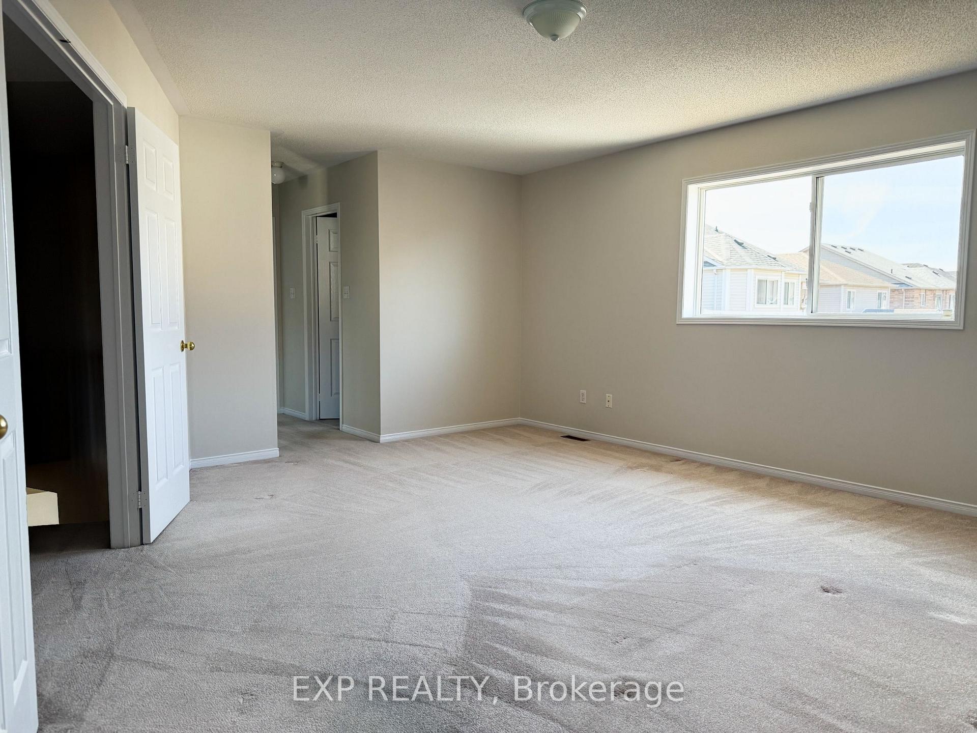 Photo 25 of 58 Greenhalf Drive, Ajax, South East — HOMEH