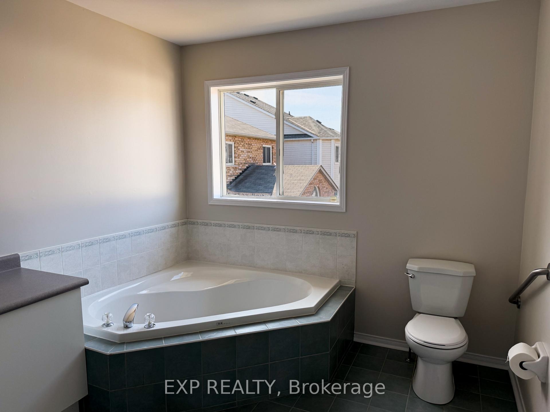 Photo 29 of 58 Greenhalf Drive, Ajax, South East — HOMEH