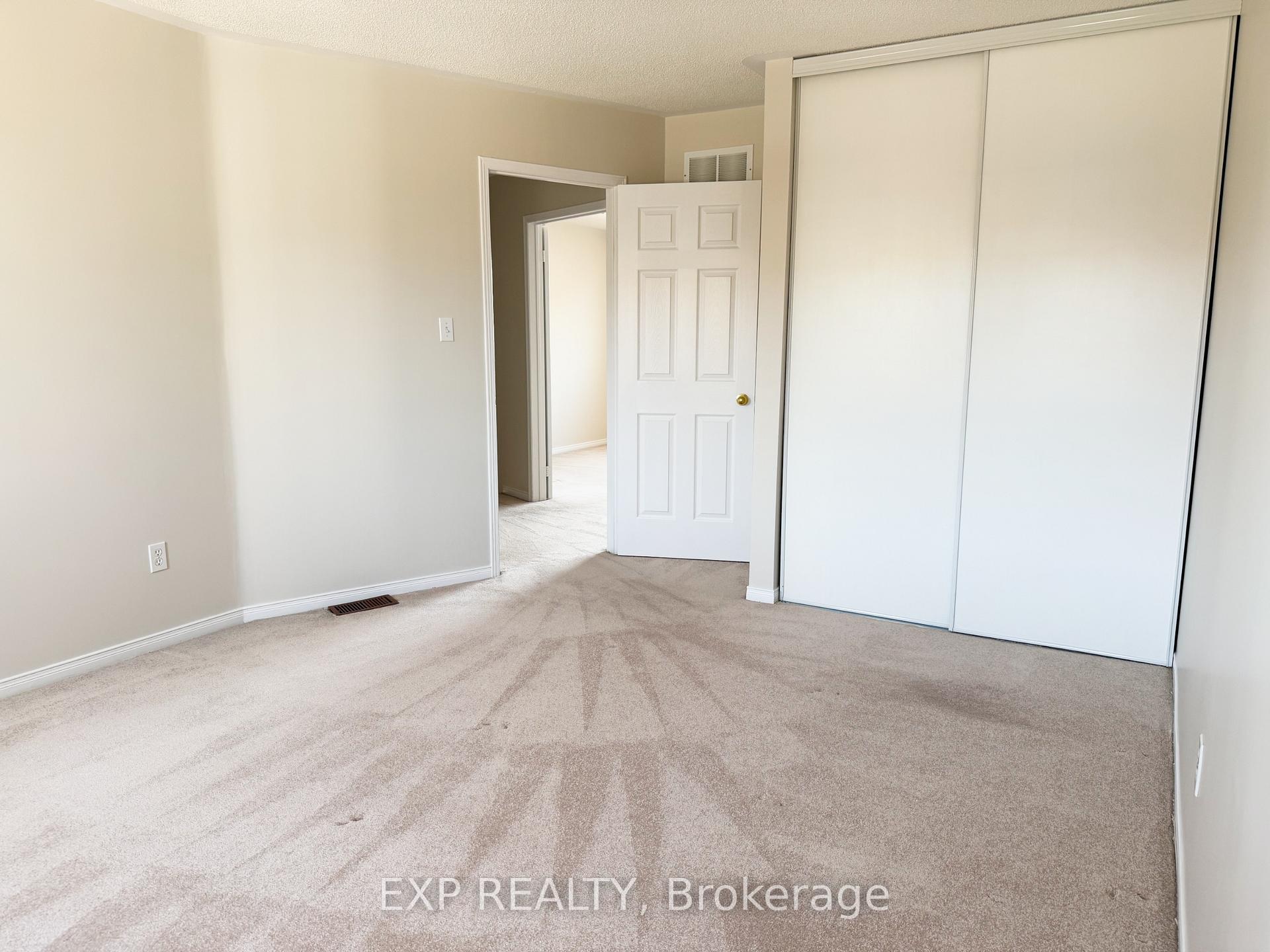 Photo 32 of 58 Greenhalf Drive, Ajax, South East — HOMEH