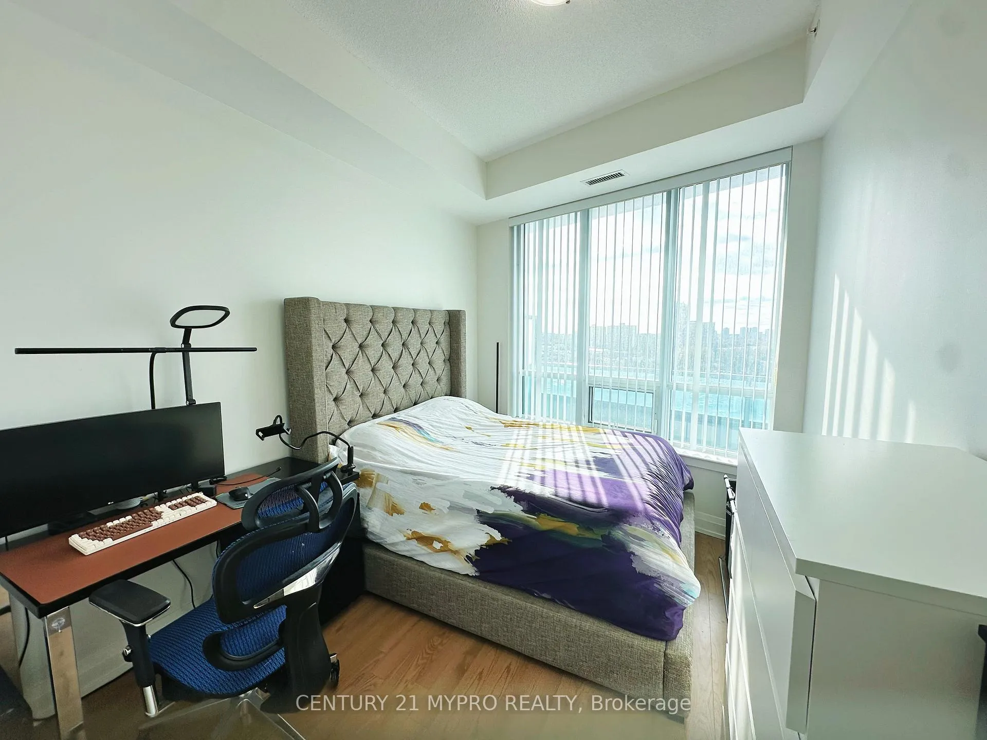 Photo 10 of Unit 908, 7171 Yonge Street, Markham, Thornhill — HOMEH