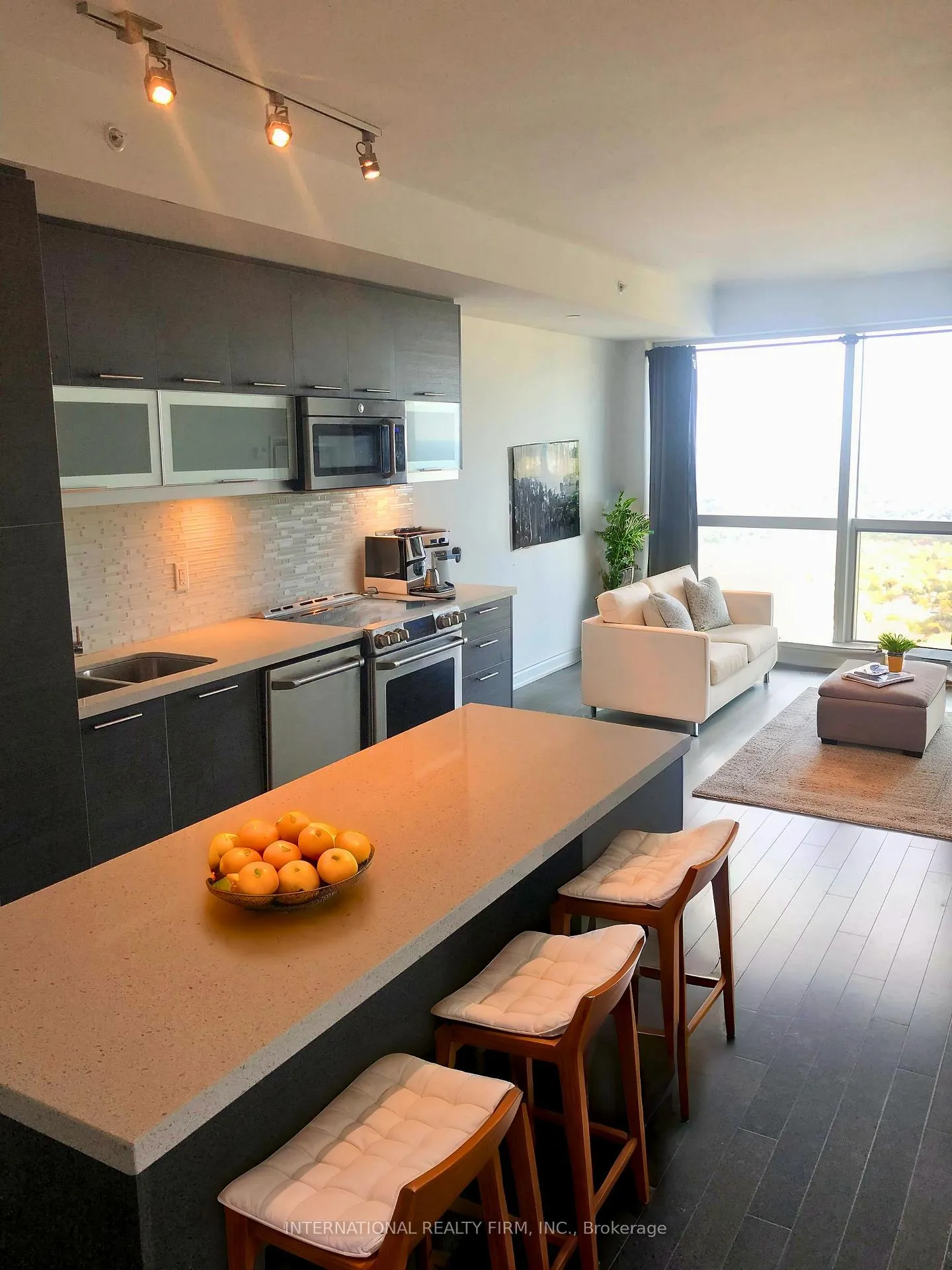 Photo 2 of Unit 6805, 388 Yonge Street, Toronto, Bay Street Corridor — HOMEH