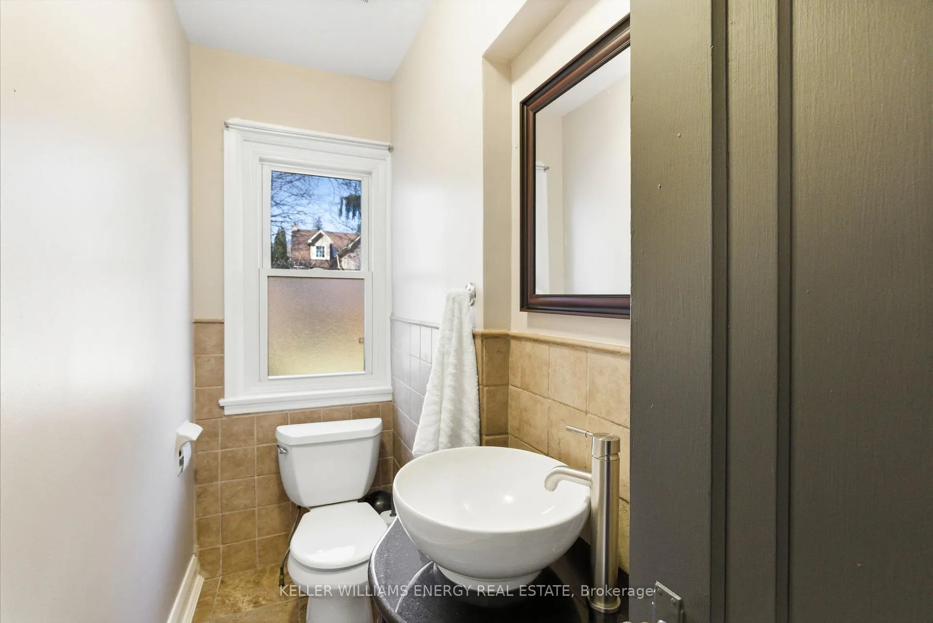 Photo 39 of 748 Mary Street N, Oshawa, Centennial — HOMEH