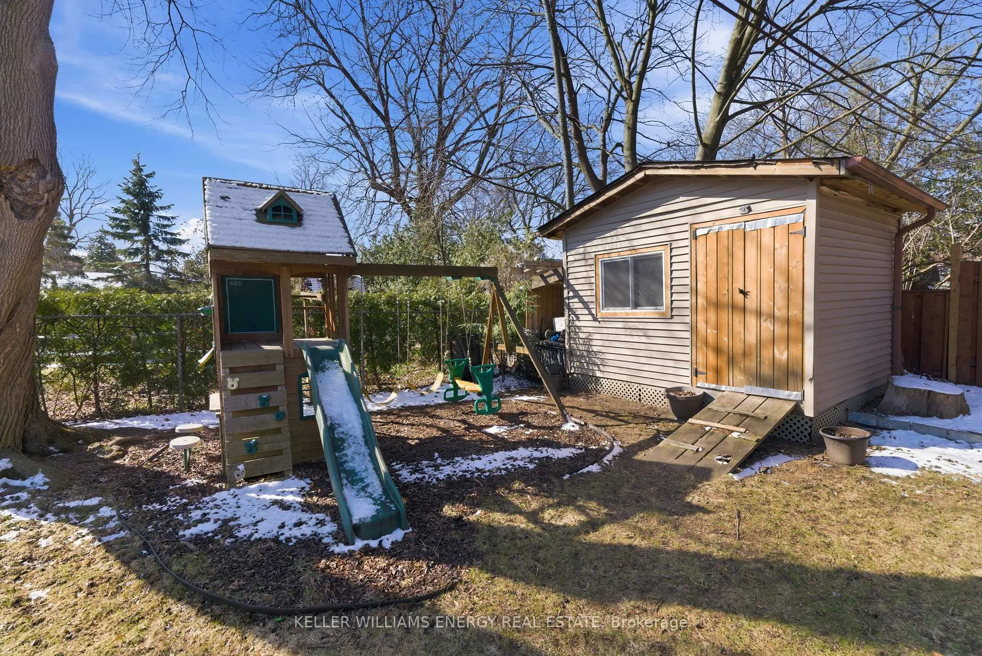 Photo 46 of 748 Mary Street N, Oshawa, Centennial — HOMEH