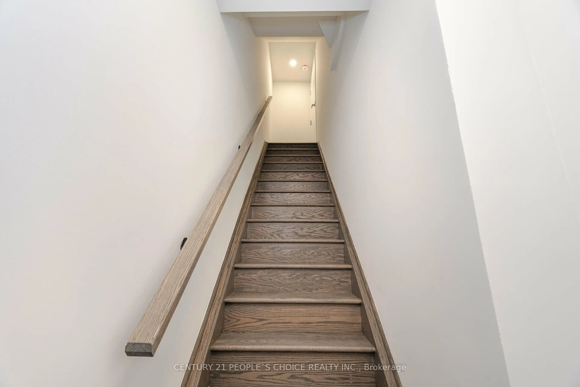 Photo 4 of Unit TH 263, 150 Honeycrisp Crescent, Vaughan, Concord — HOMEH