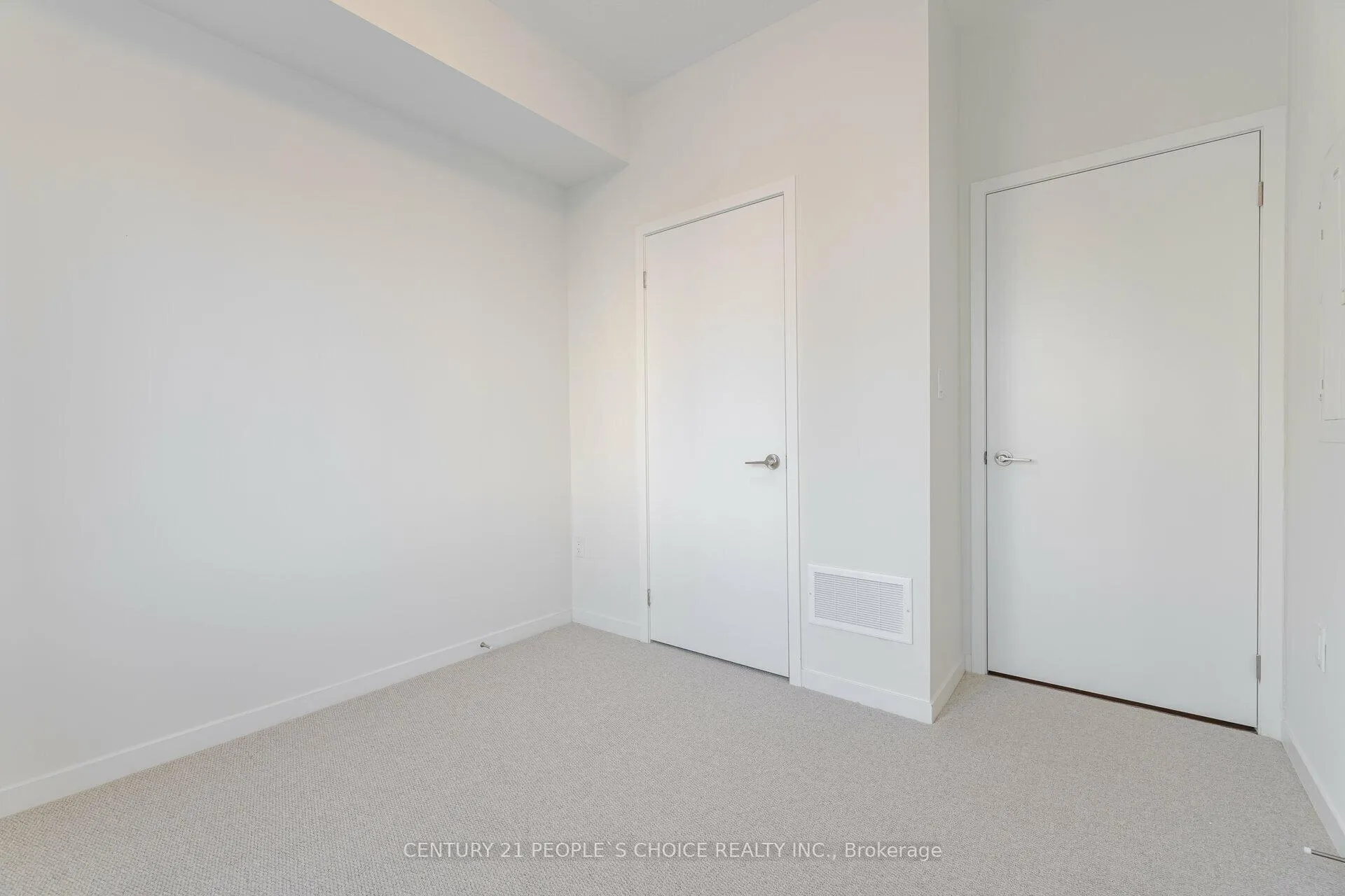 Photo 17 of Unit TH 263, 150 Honeycrisp Crescent, Vaughan, Concord — HOMEH