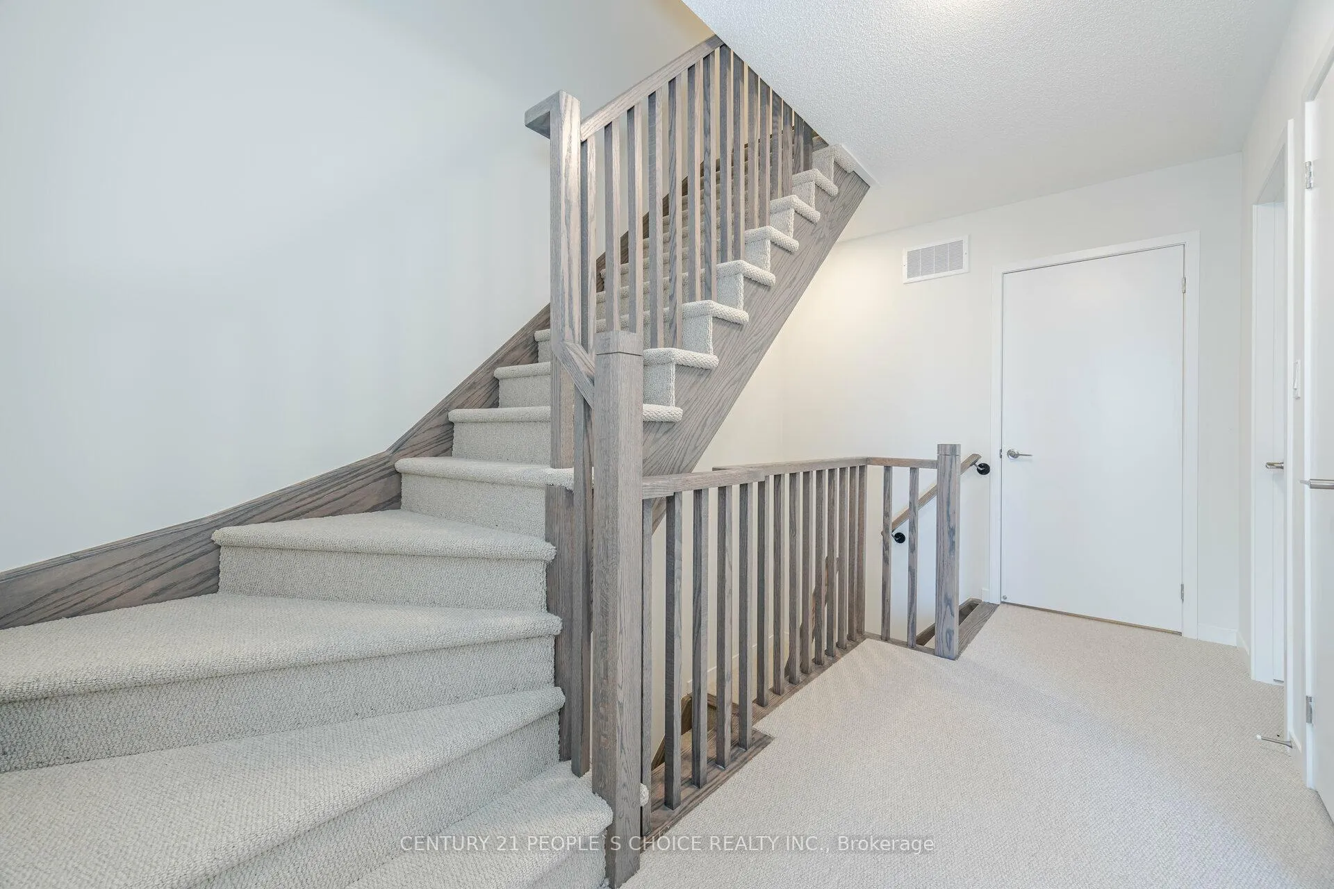 Photo 30 of Unit TH 263, 150 Honeycrisp Crescent, Vaughan, Concord — HOMEH