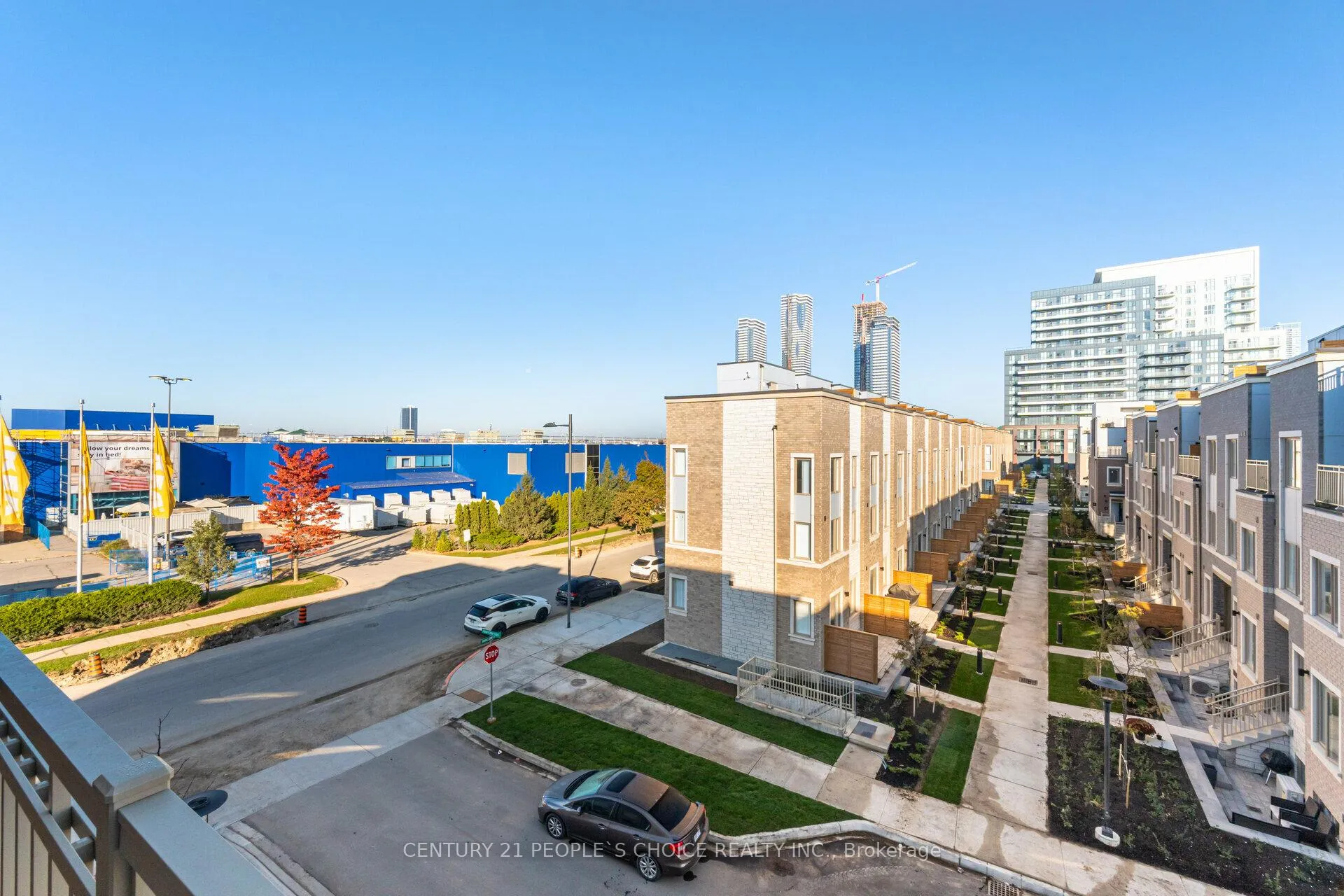 Photo 37 of Unit TH 263, 150 Honeycrisp Crescent, Vaughan, Concord — HOMEH