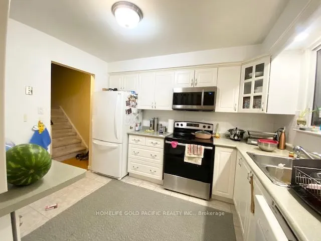 Photo 3 of 36 Stately Way, Markham, Royal Orchard — HOMEH