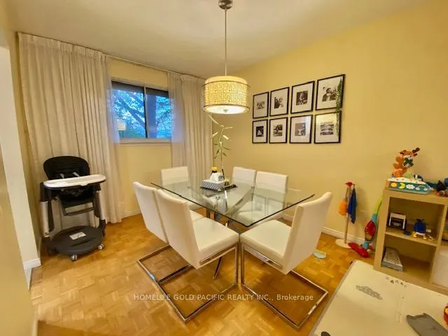 Photo 5 of 36 Stately Way, Markham, Royal Orchard — HOMEH