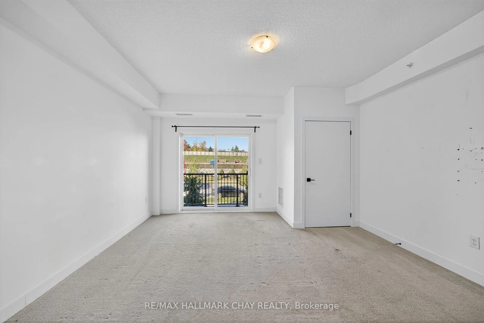 Photo 6 of Unit 104, 6 Spice Way, Barrie, Rural Barrie Southeast — HOMEH
