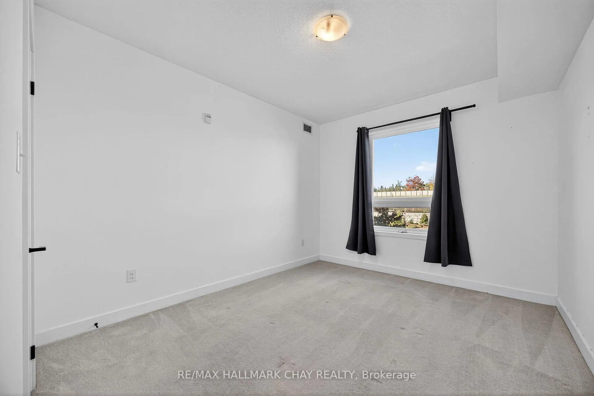 Photo 11 of Unit 104, 6 Spice Way, Barrie, Rural Barrie Southeast — HOMEH