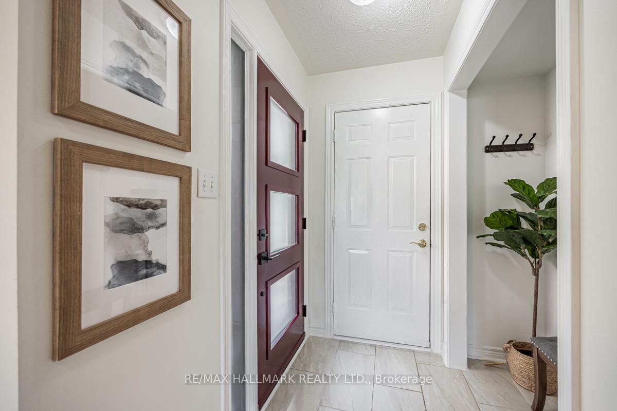Photo 4 of 109 Grapevine Road, Caledon, Bolton West — HOMEH