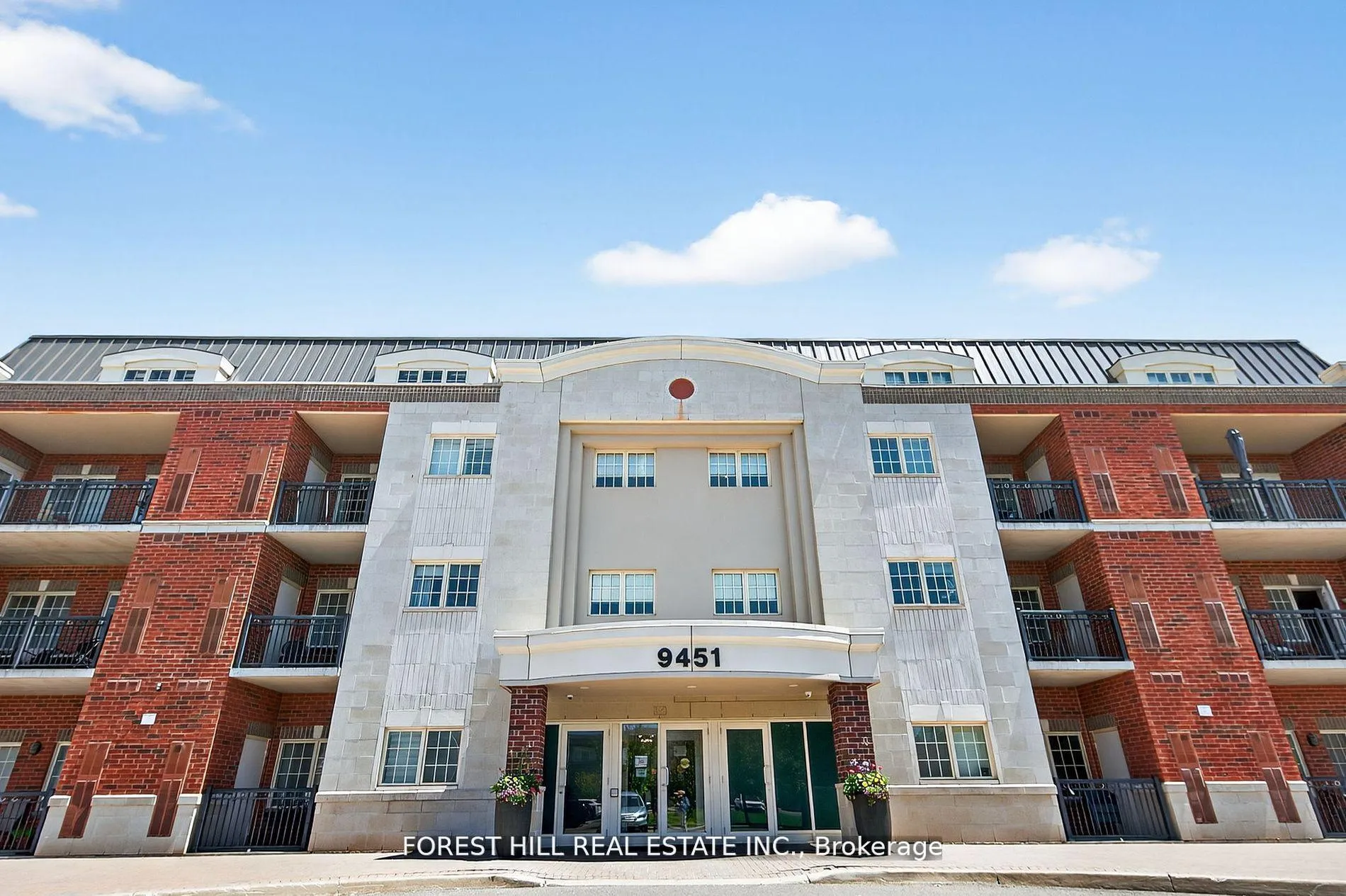 Photo 3 of Unit 308, 9451 Jane Street, Vaughan, Maple — HOMEH