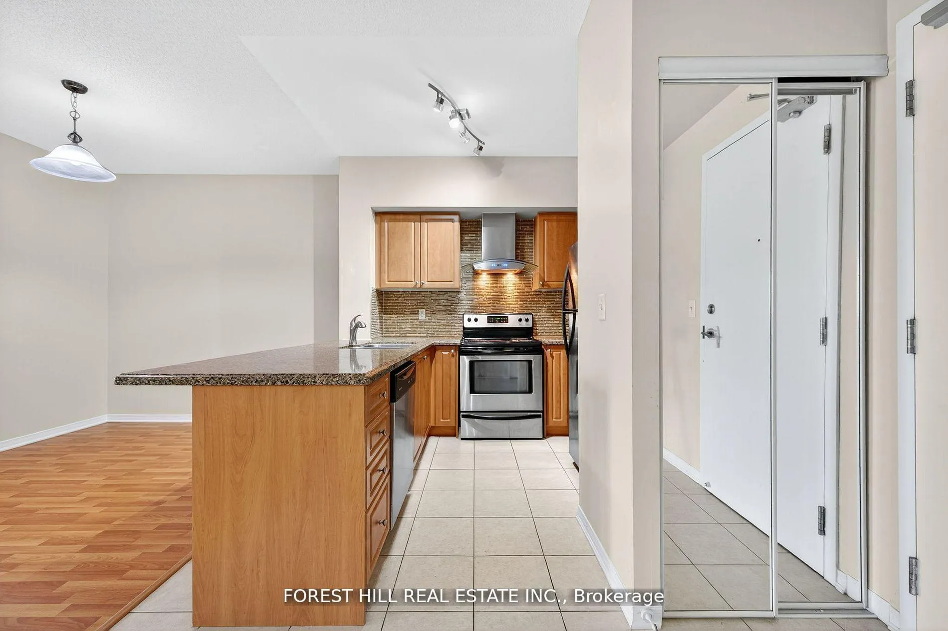 Photo 7 of Unit 308, 9451 Jane Street, Vaughan, Maple — HOMEH