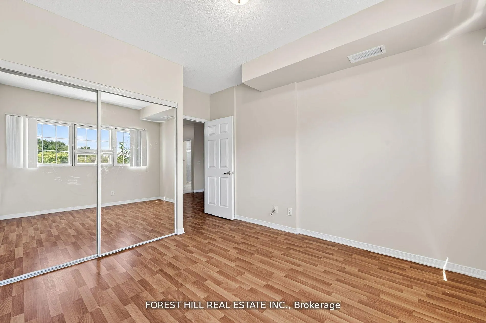 Photo 16 of Unit 308, 9451 Jane Street, Vaughan, Maple — HOMEH