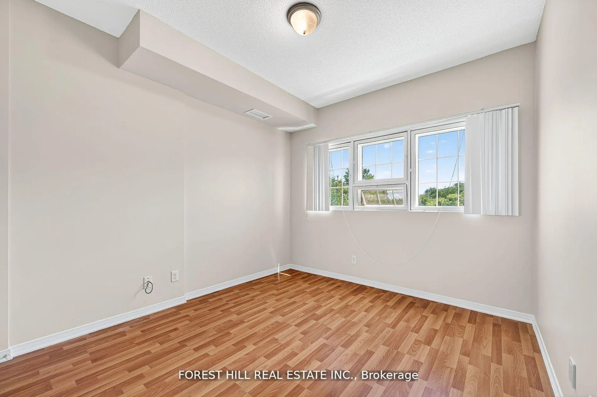 Photo 19 of Unit 308, 9451 Jane Street, Vaughan, Maple — HOMEH