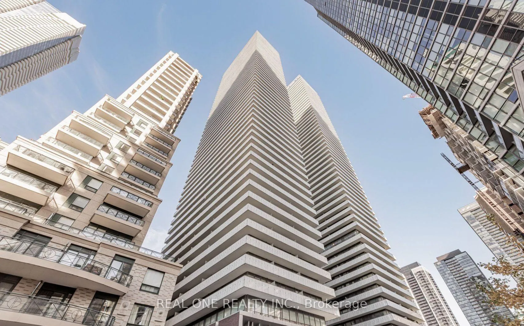Front of Unit 4108, 42 Charles Street E