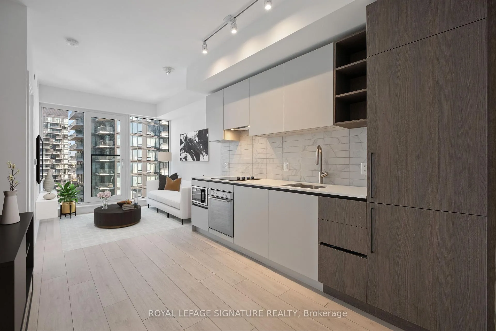 Photo 4 of Unit 4607, 55 Mercer Street, Toronto, Waterfront Communities — HOMEH