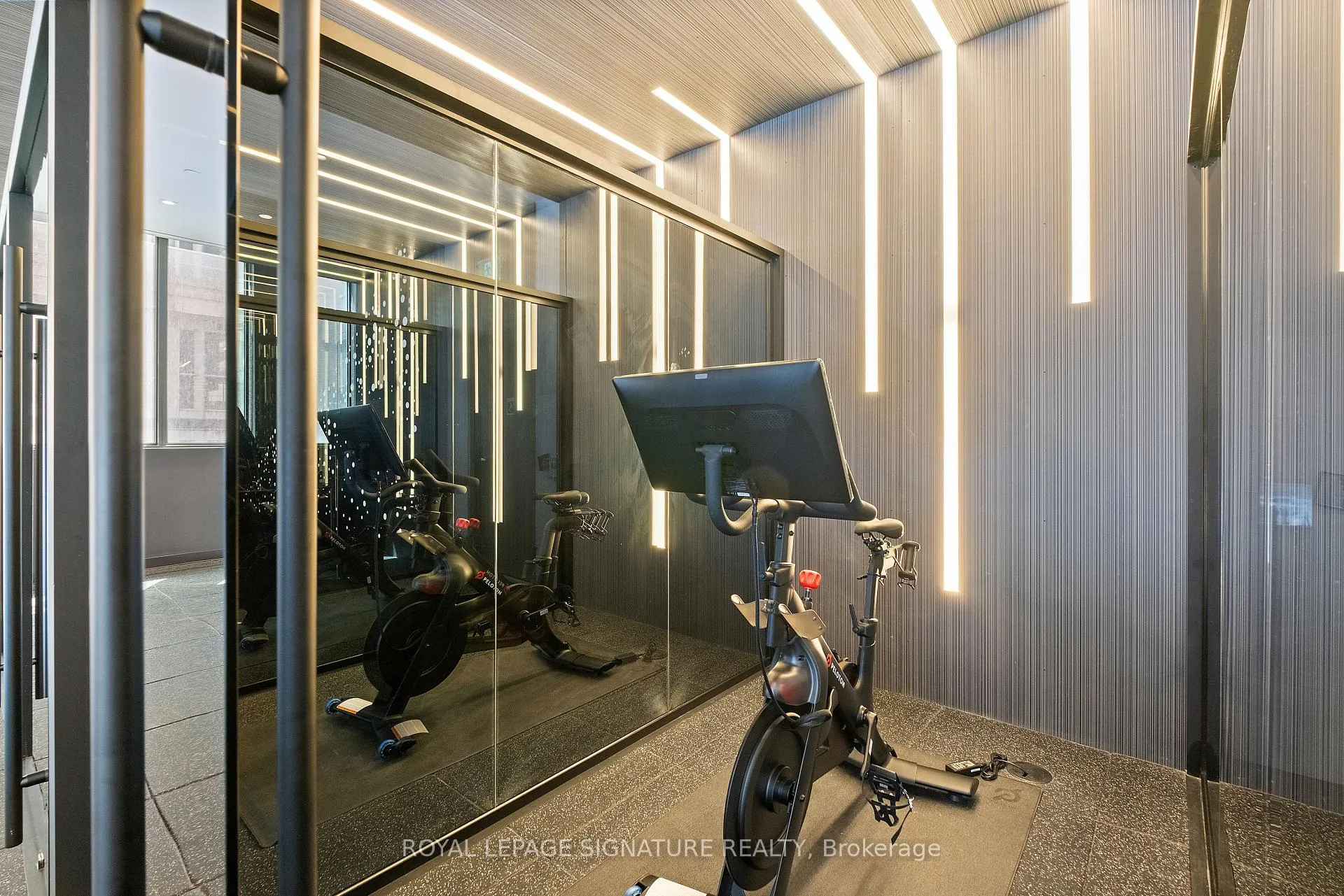 Photo 17 of Unit 4607, 55 Mercer Street, Toronto, Waterfront Communities — HOMEH