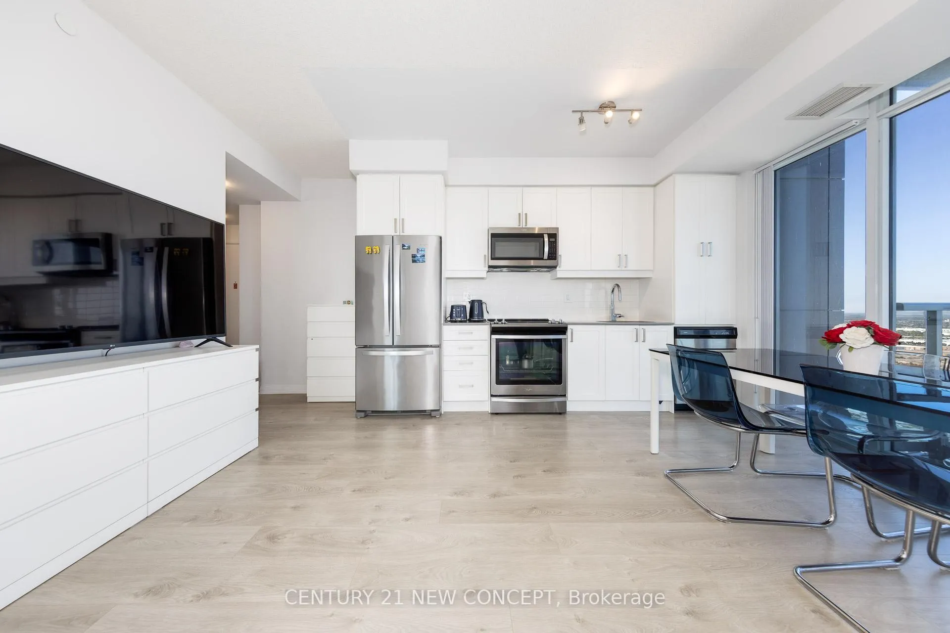 Photo 8 of Unit 3415, 7895 Jane Street, Vaughan, Concord — HOMEH