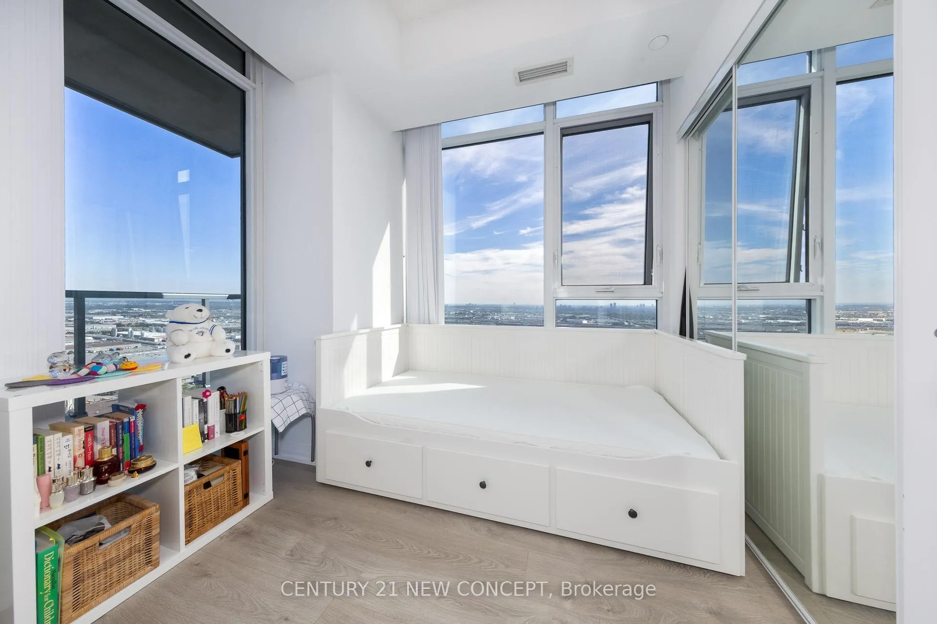 Photo 10 of Unit 3415, 7895 Jane Street, Vaughan, Concord — HOMEH