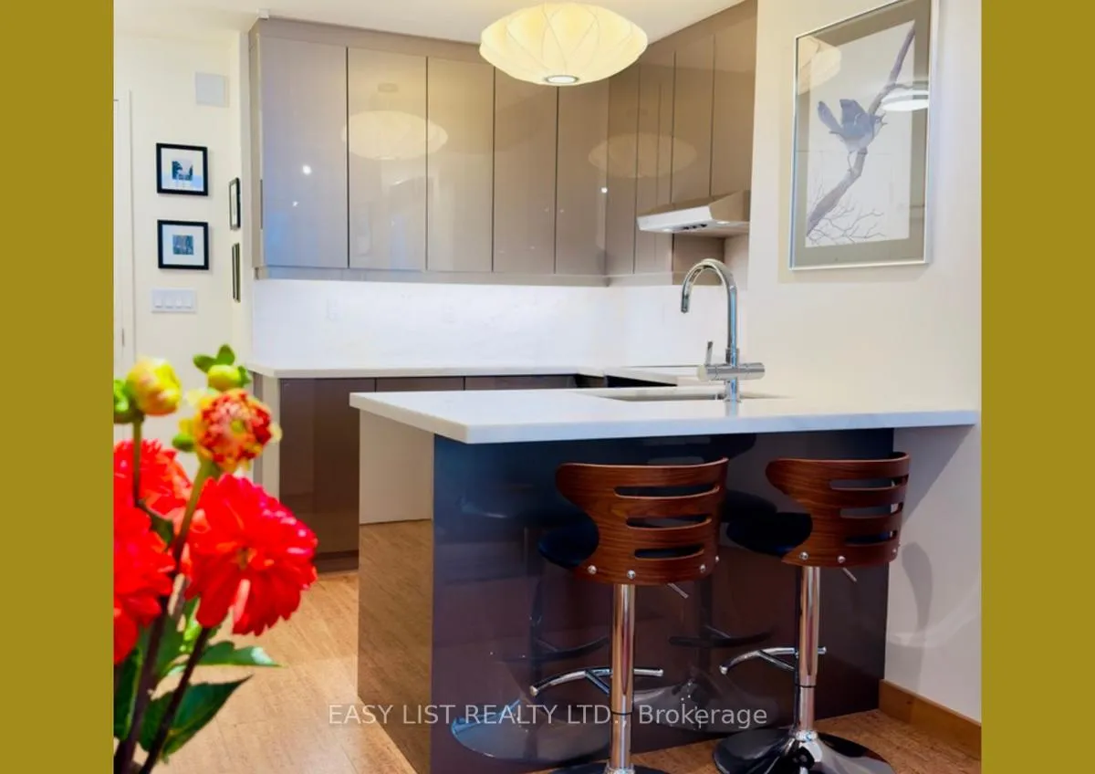 Front of Unit 301, 311 Richmond Street E