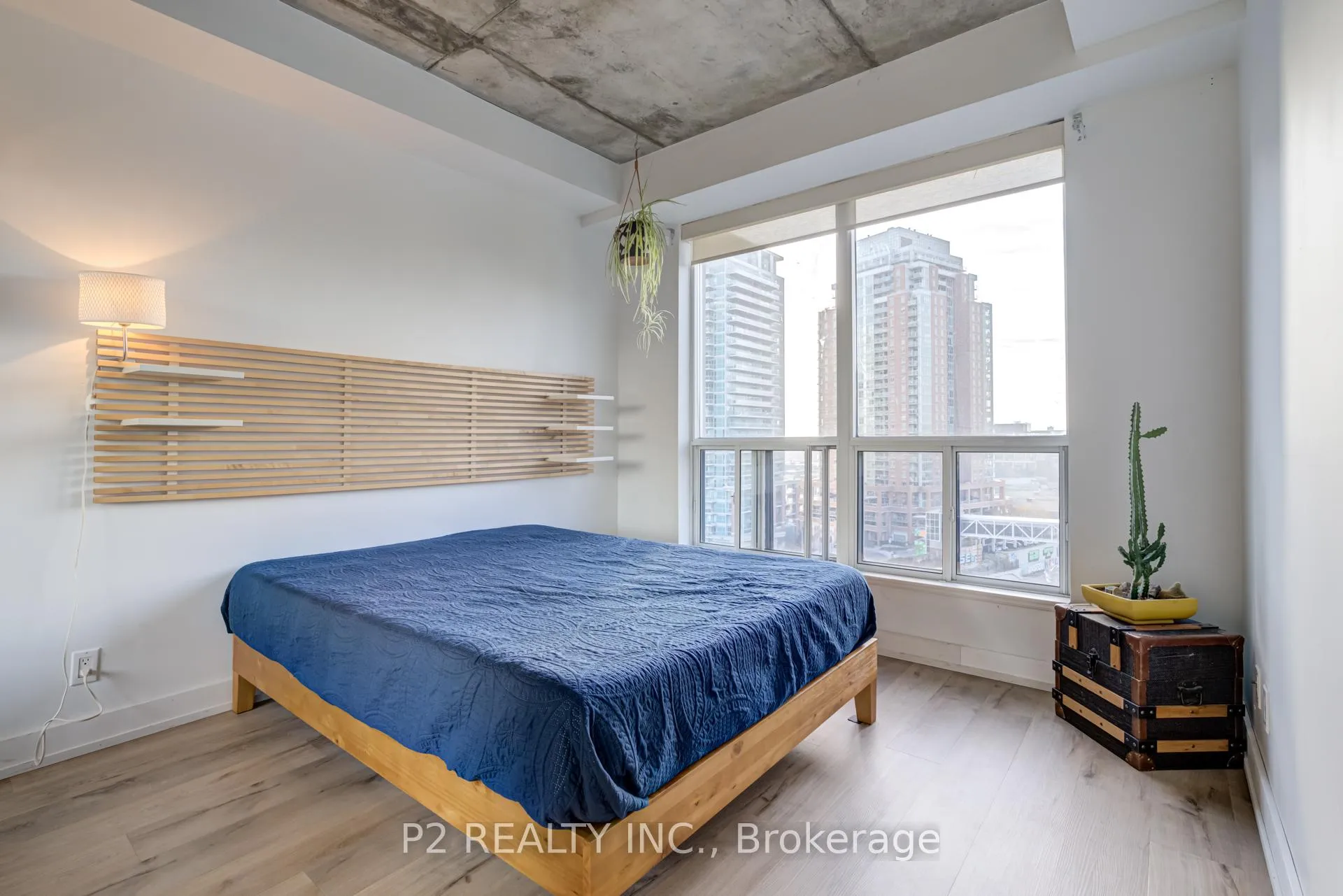 Photo 8 of Unit 1123, 1 Shaw Street, Toronto, Niagara — HOMEH