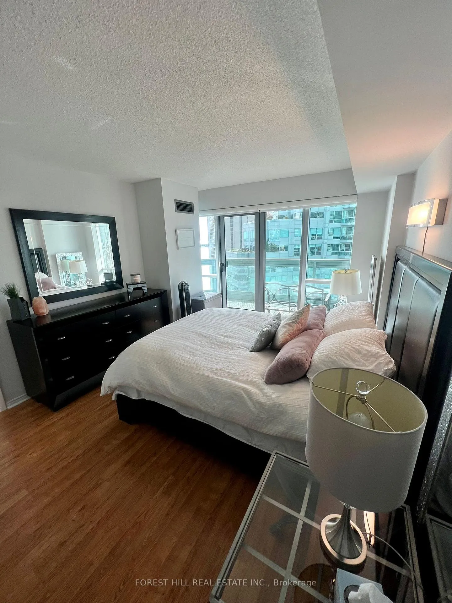 Photo 11 of Unit 2413, 10 Yonge Street, Toronto, Waterfront Communities — HOMEH