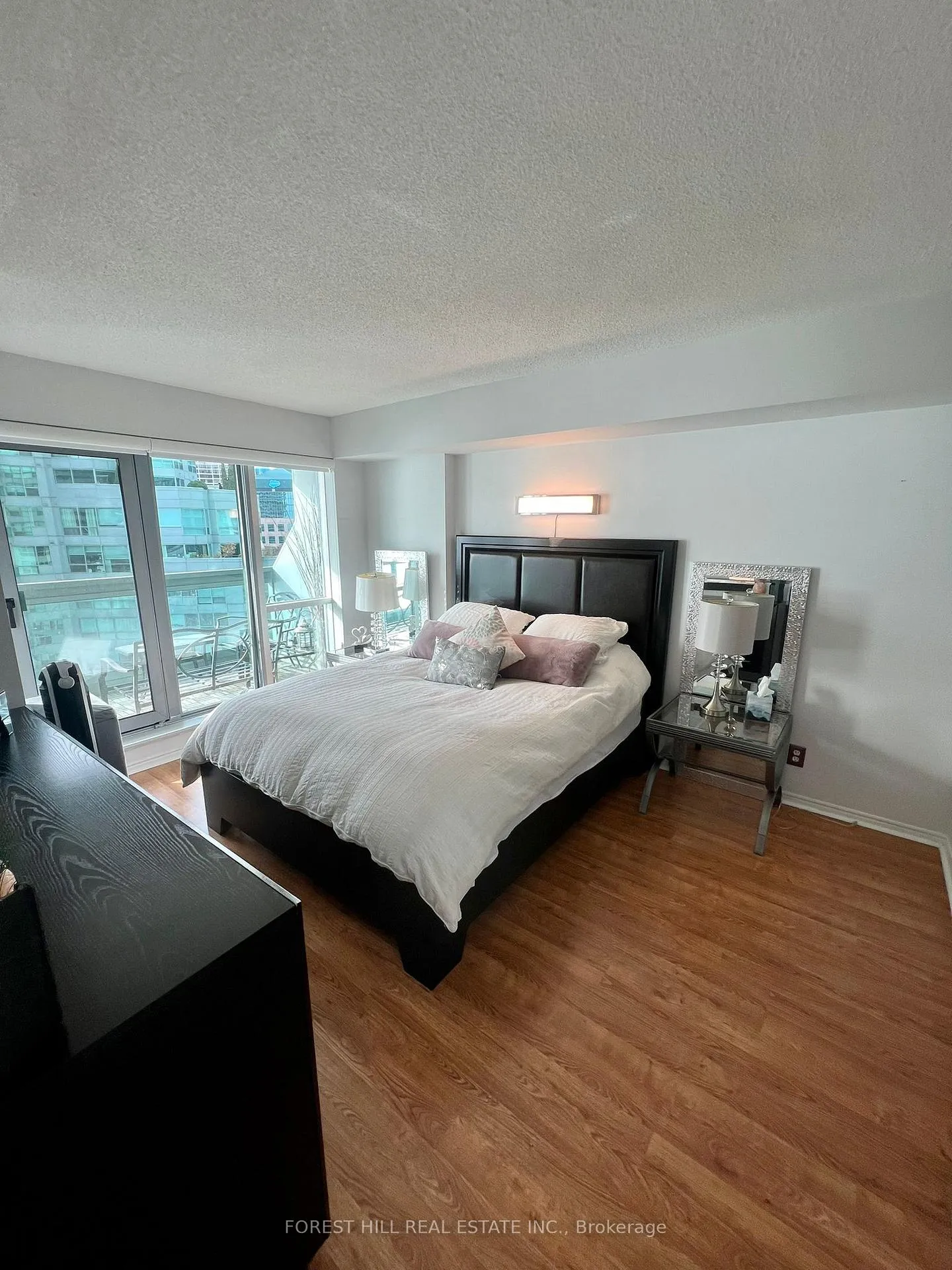 Photo 12 of Unit 2413, 10 Yonge Street, Toronto, Waterfront Communities — HOMEH