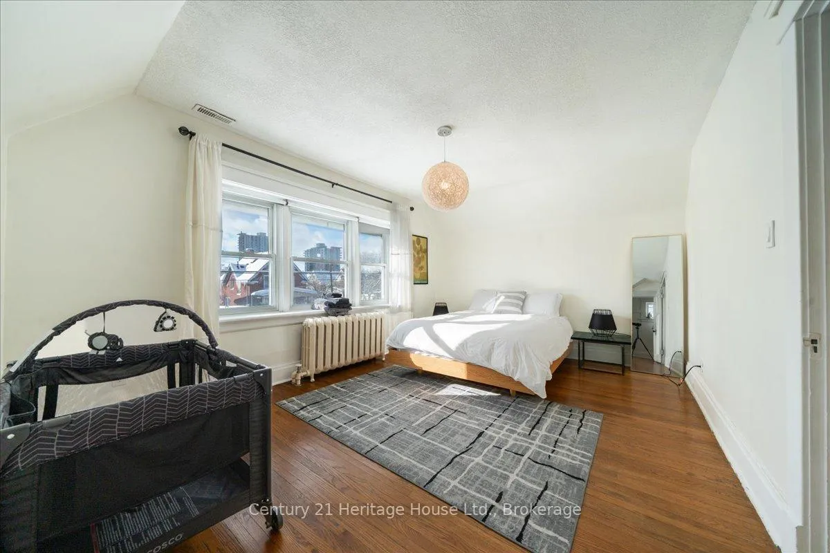 Photo 24 of 184 Weber Street E, Kitchener — HOMEH
